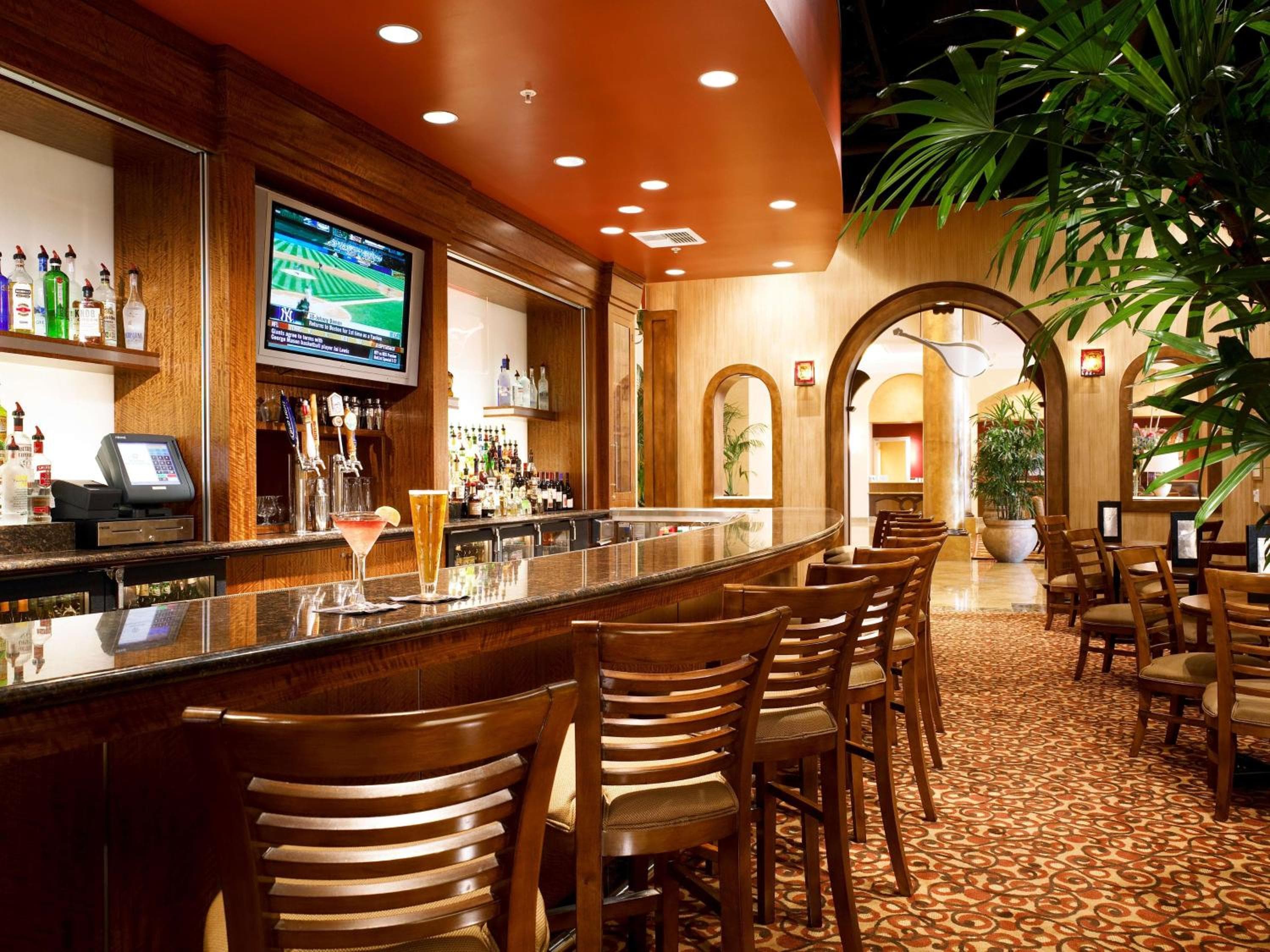 DoubleTree Suites By Hilton Anaheim Resort/Convention Center