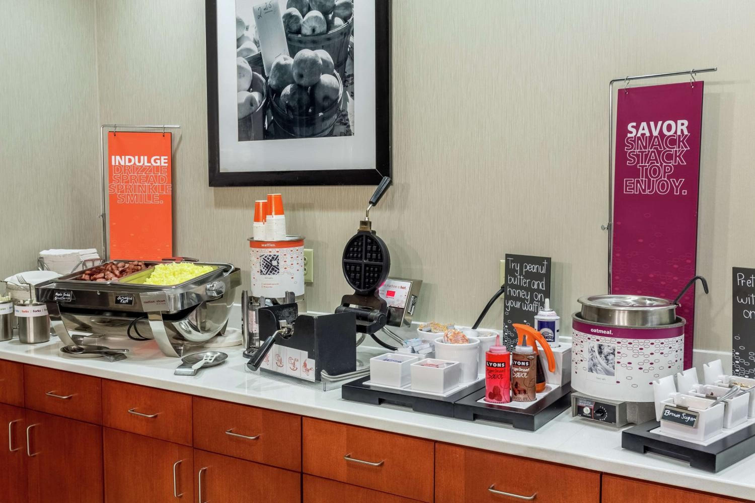 Hampton Inn & Suites Knoxville-Downtown