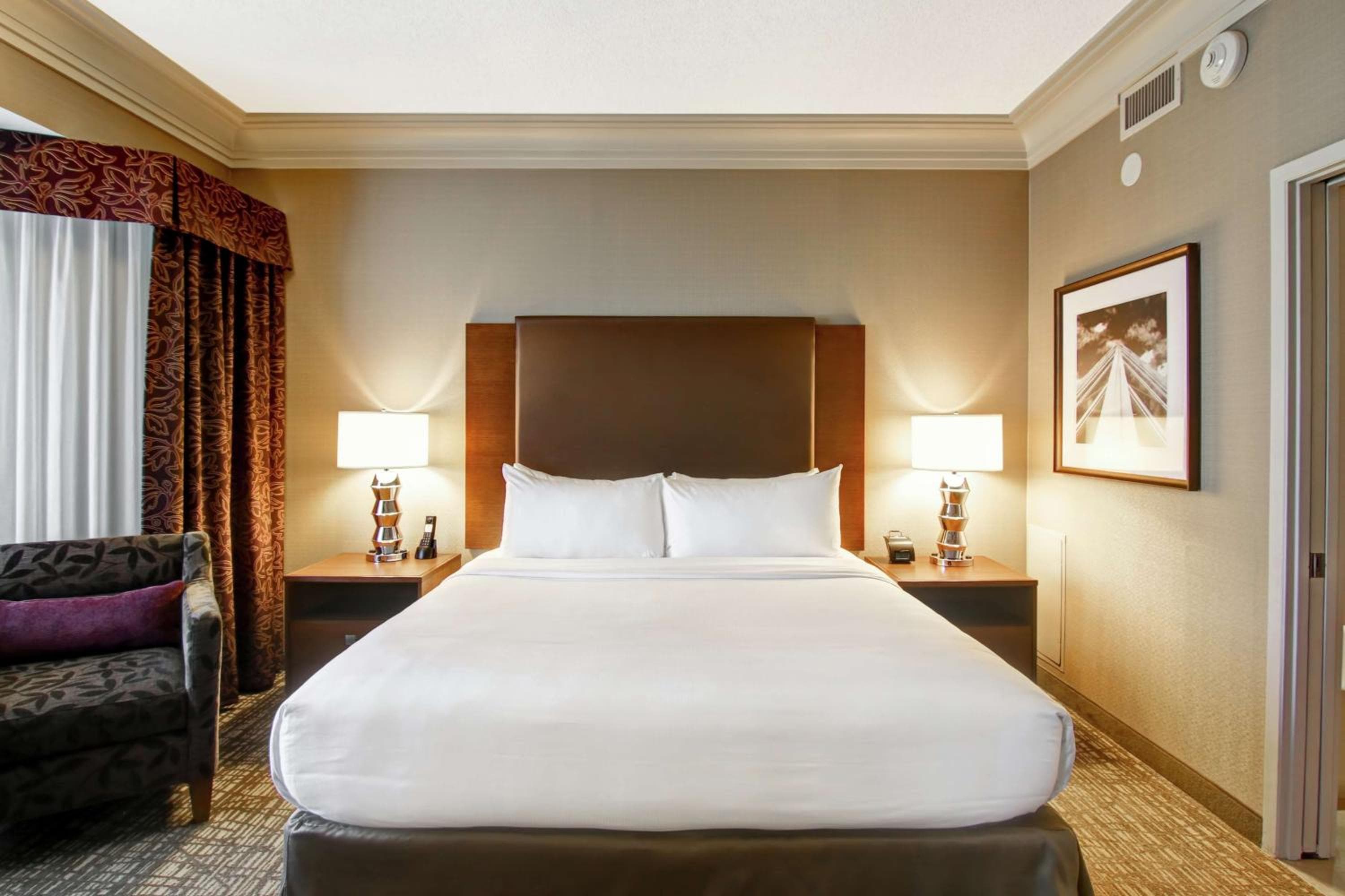 DoubleTree by Hilton West Edmonton