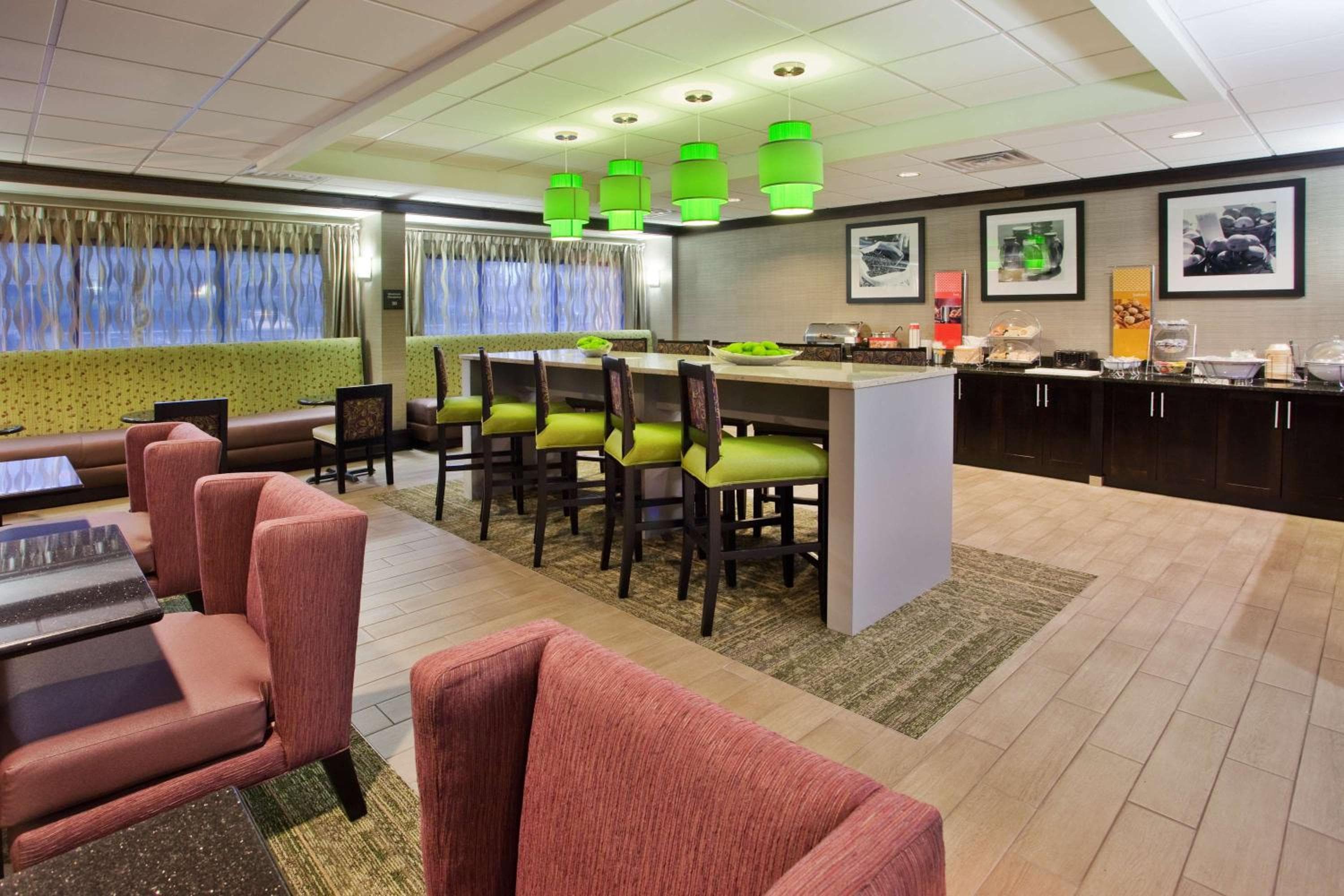 Spark by Hilton Atlanta Kennesaw Town Center