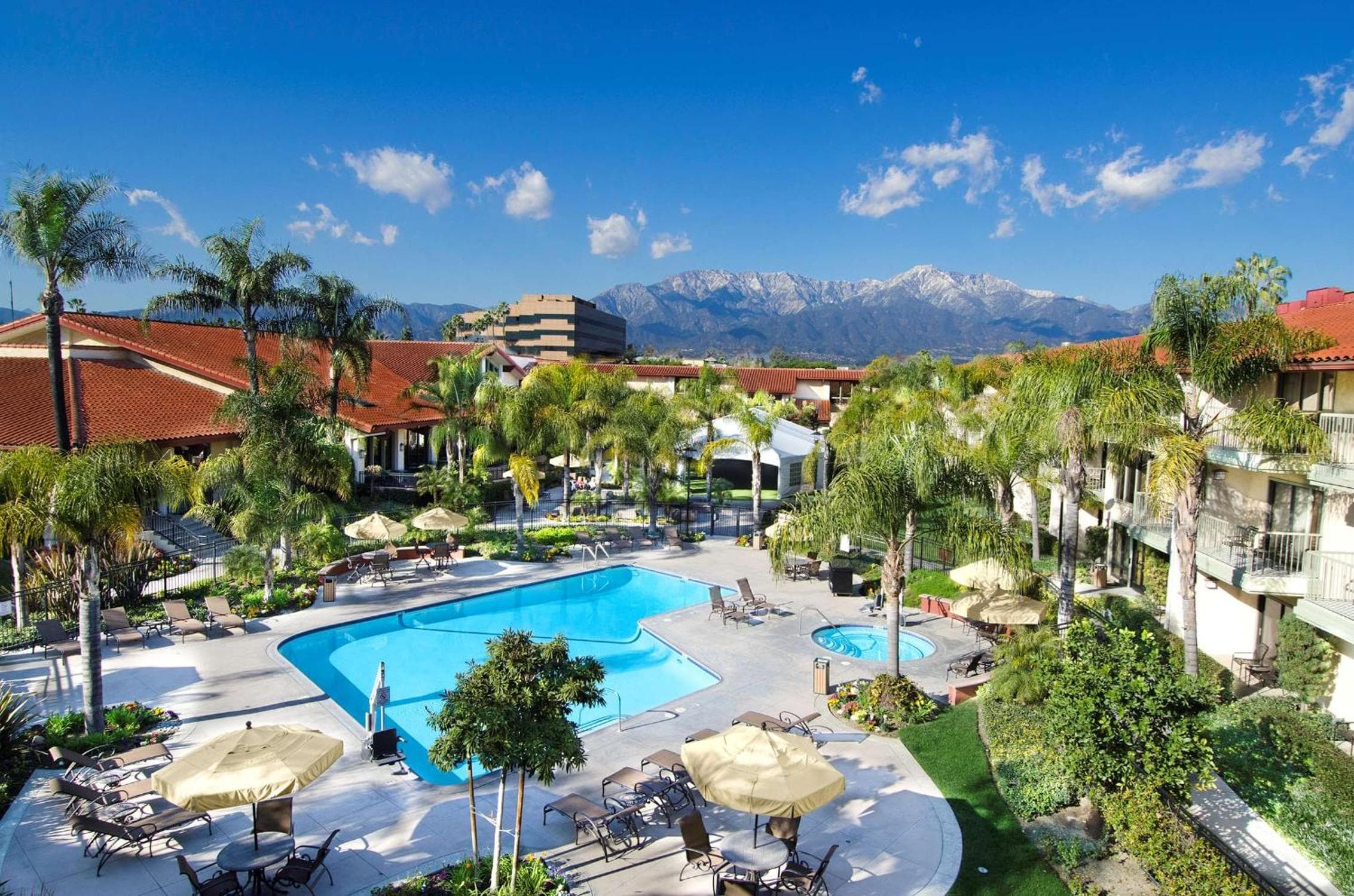 DoubleTree by Hilton Ontario Airport