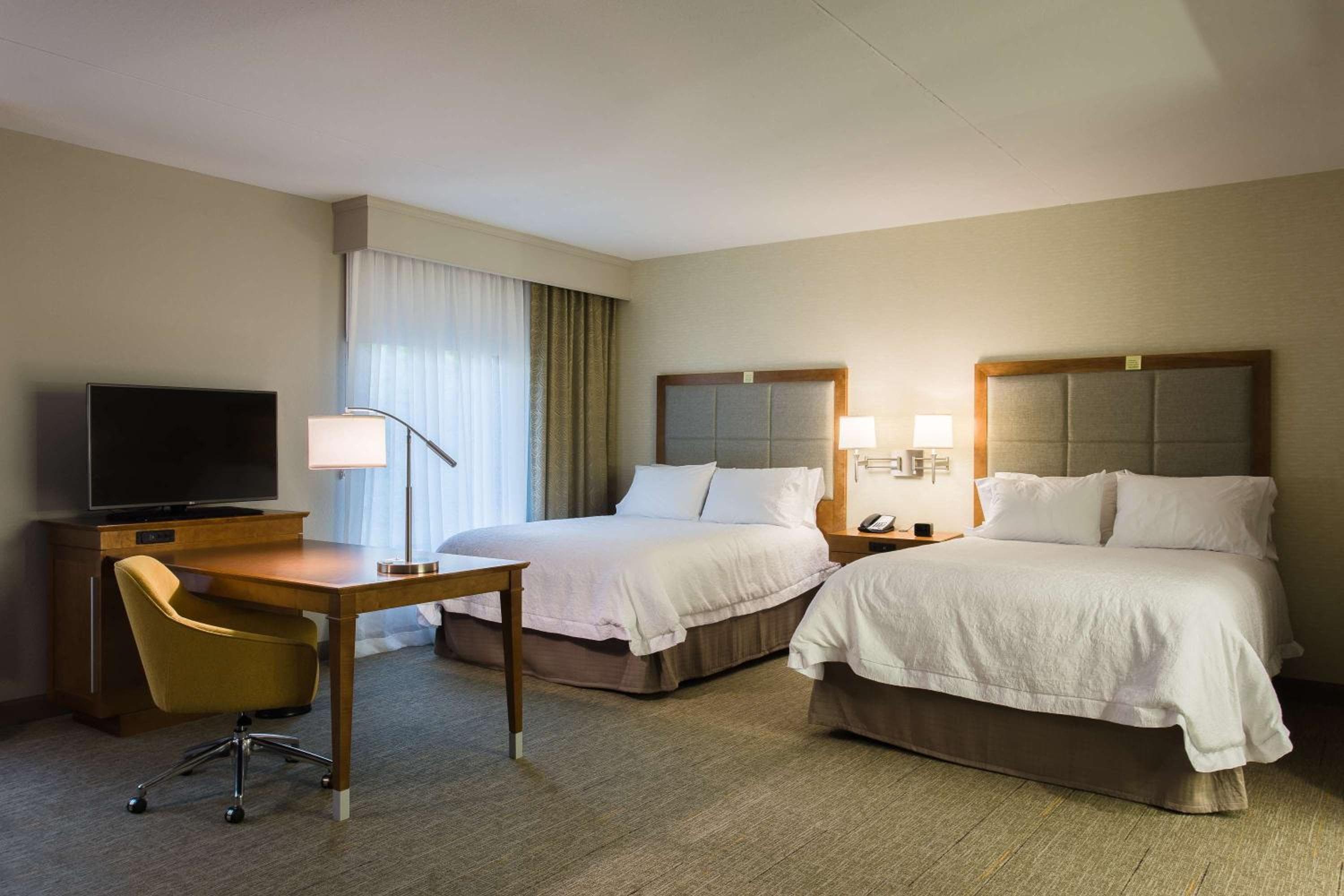 Hampton Inn & Suites - Knoxville Papermill Drive, TN
