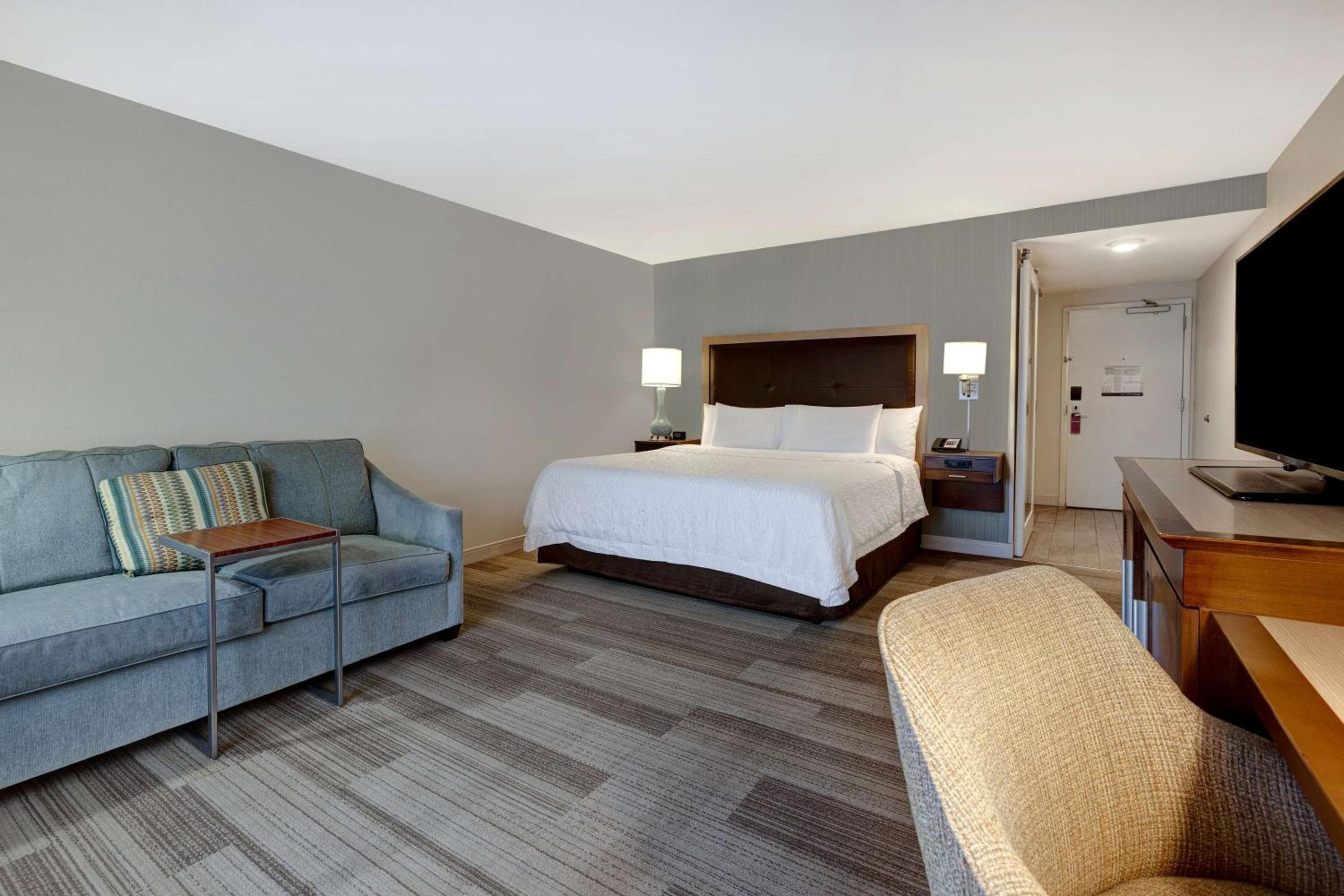 Hampton Inn & Suites Milwaukee West