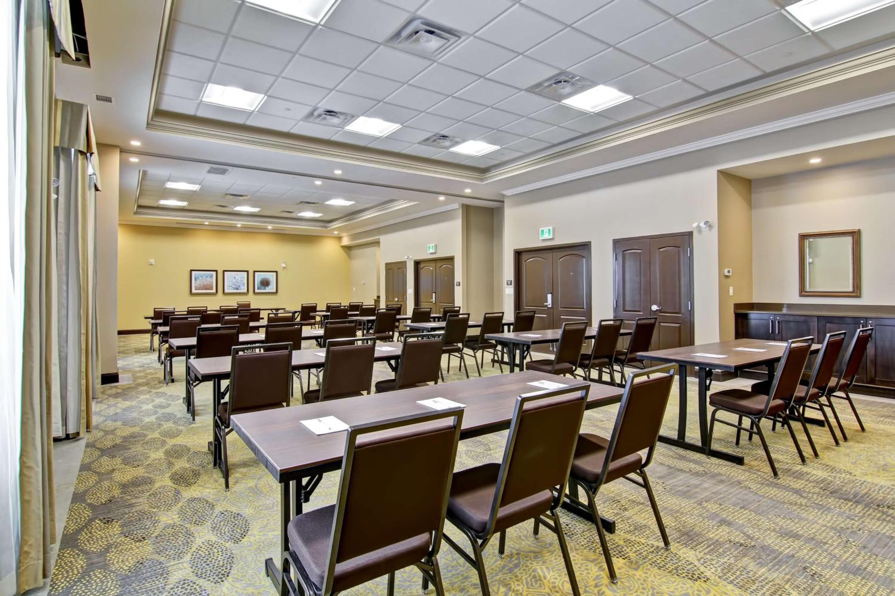 Hampton Inn & Suites by Hilton Saskatoon Airport