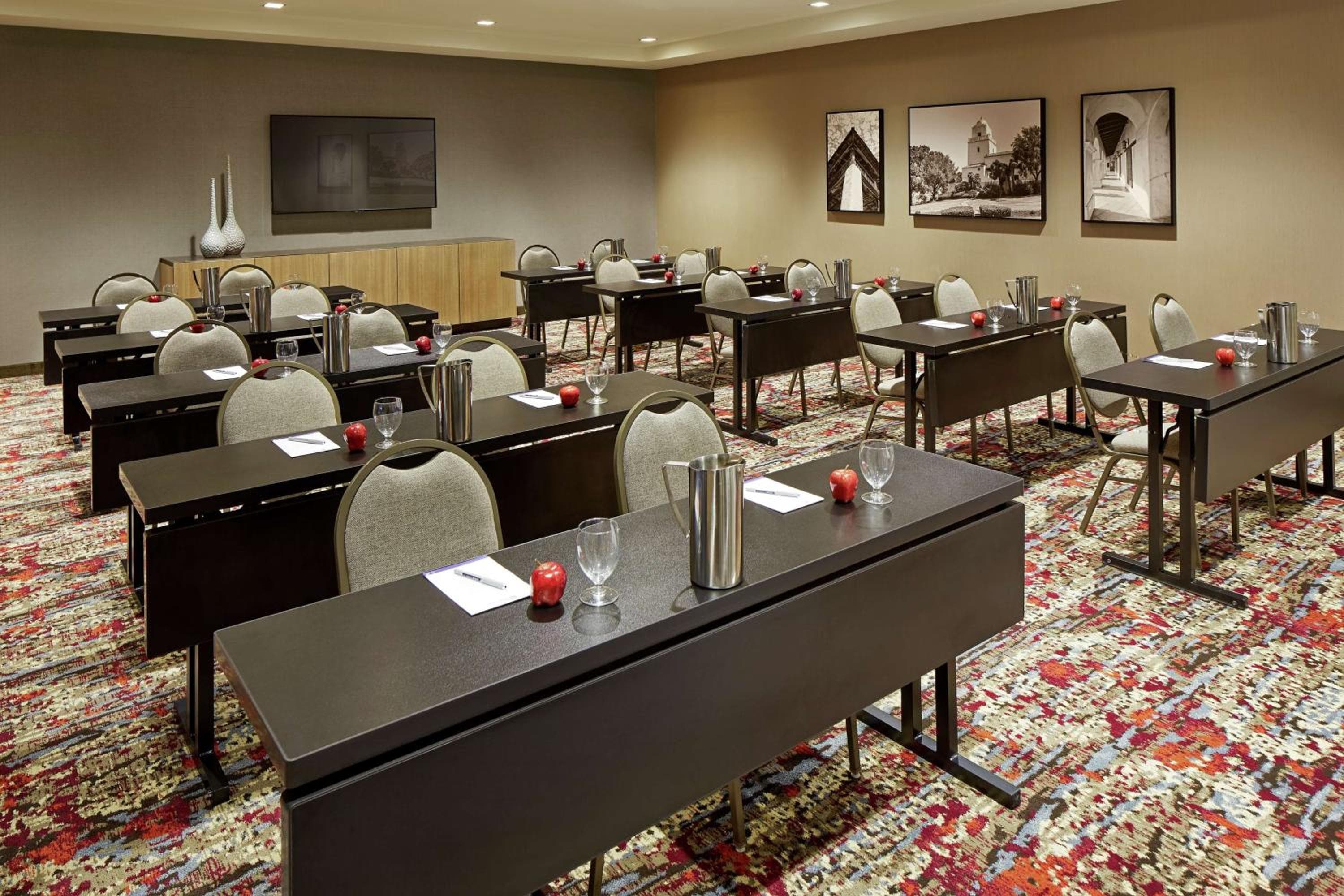 Hilton Garden Inn San Diego Old Town/Sea World Area