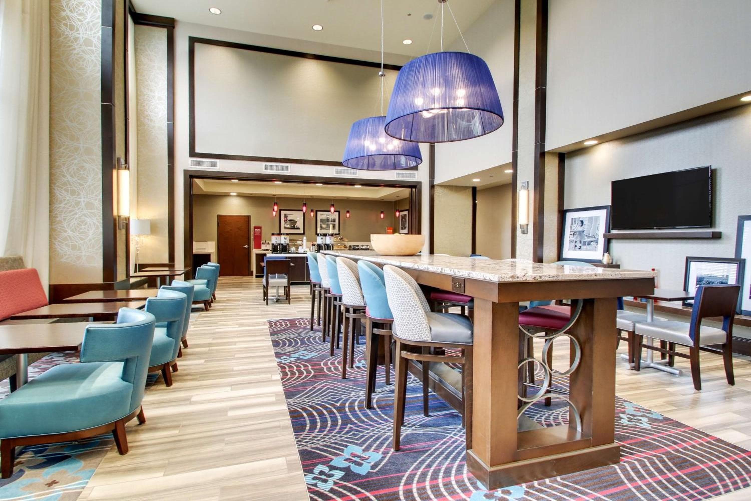 Hampton Inn & Suites Greenville Airport