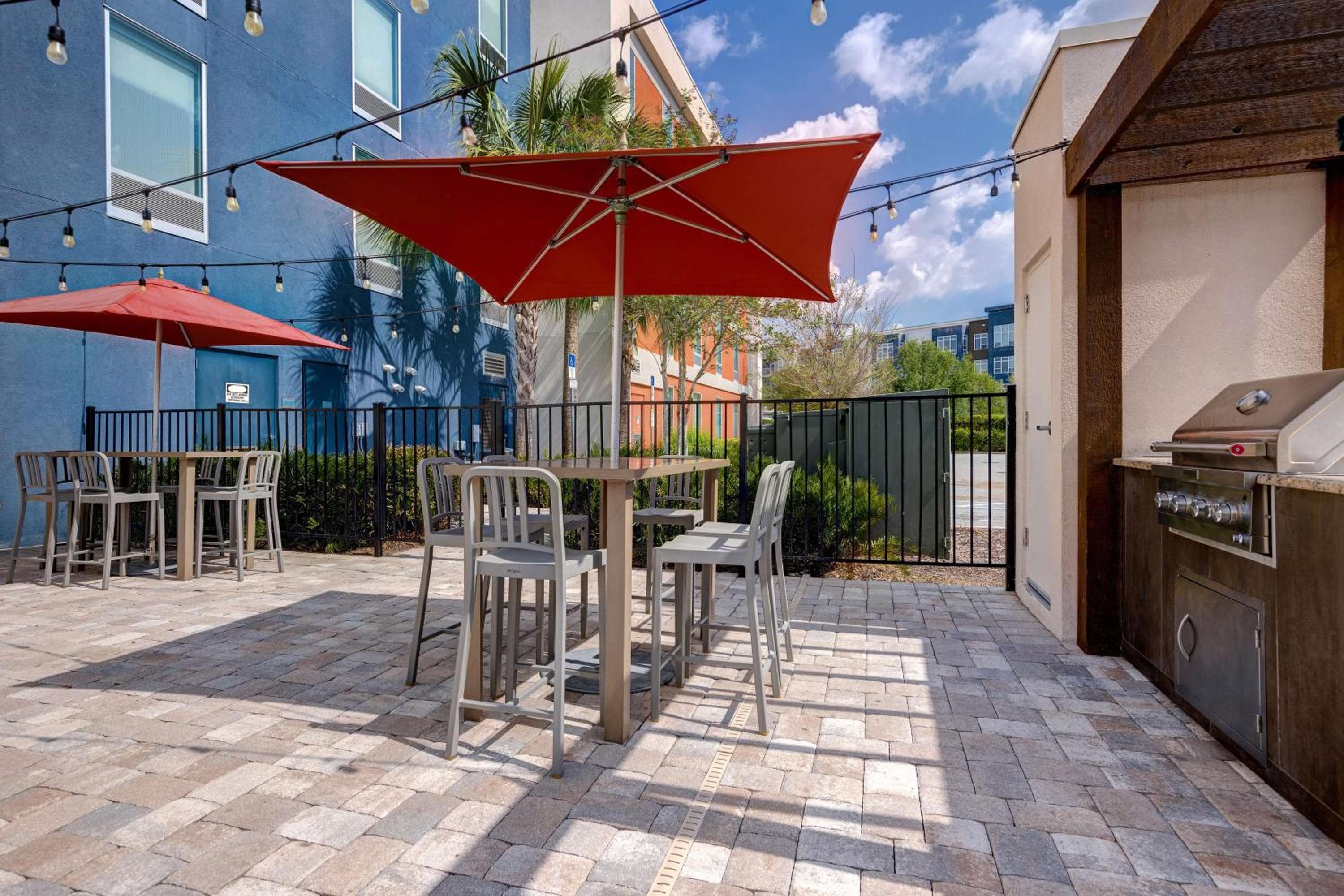 Home2 Suites by Hilton Orlando International Drive South - Free Shuttle to Theme Parks