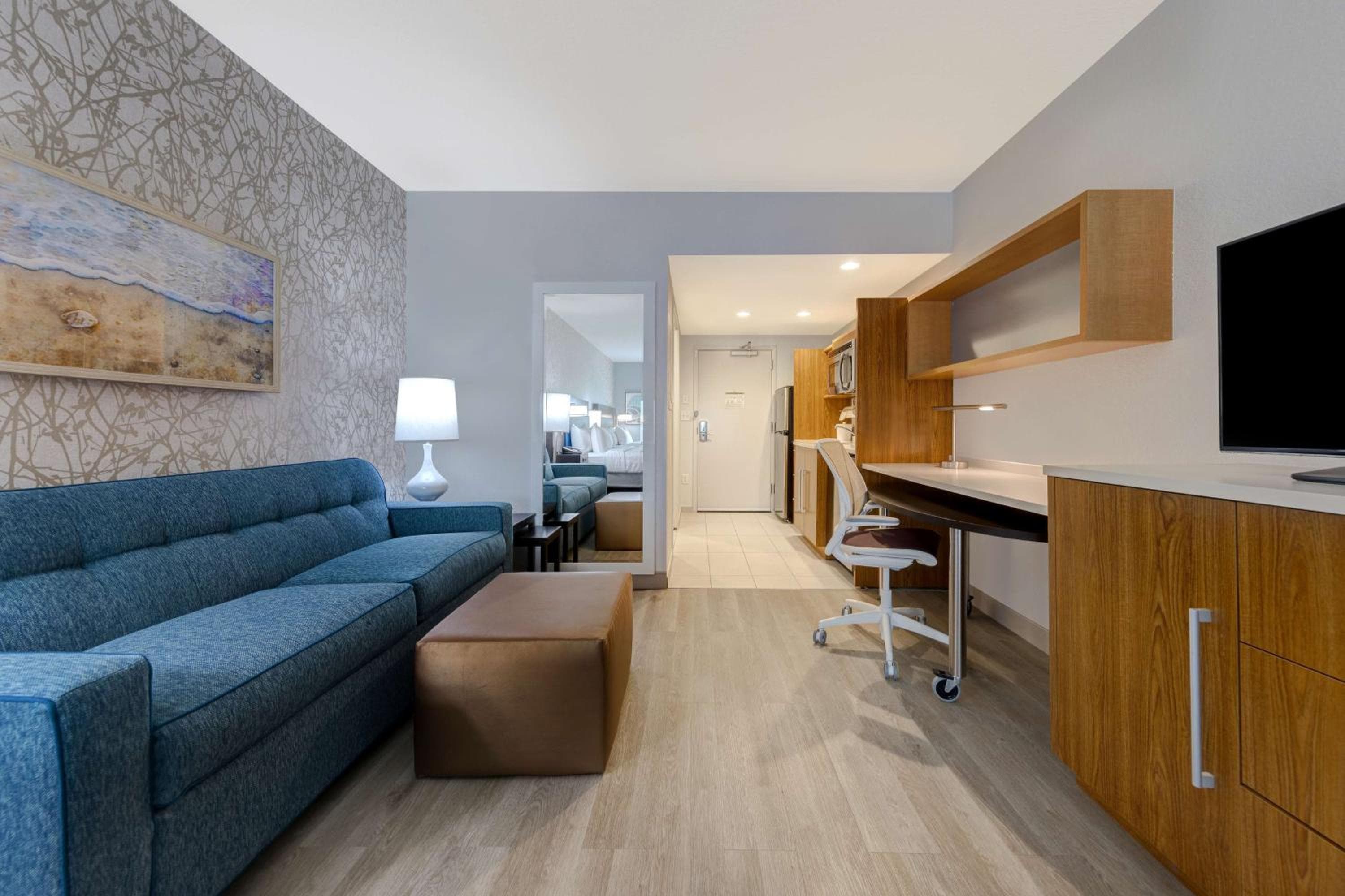 Home2 Suites by Hilton Orlando International Drive South - Free Shuttle to Theme Parks