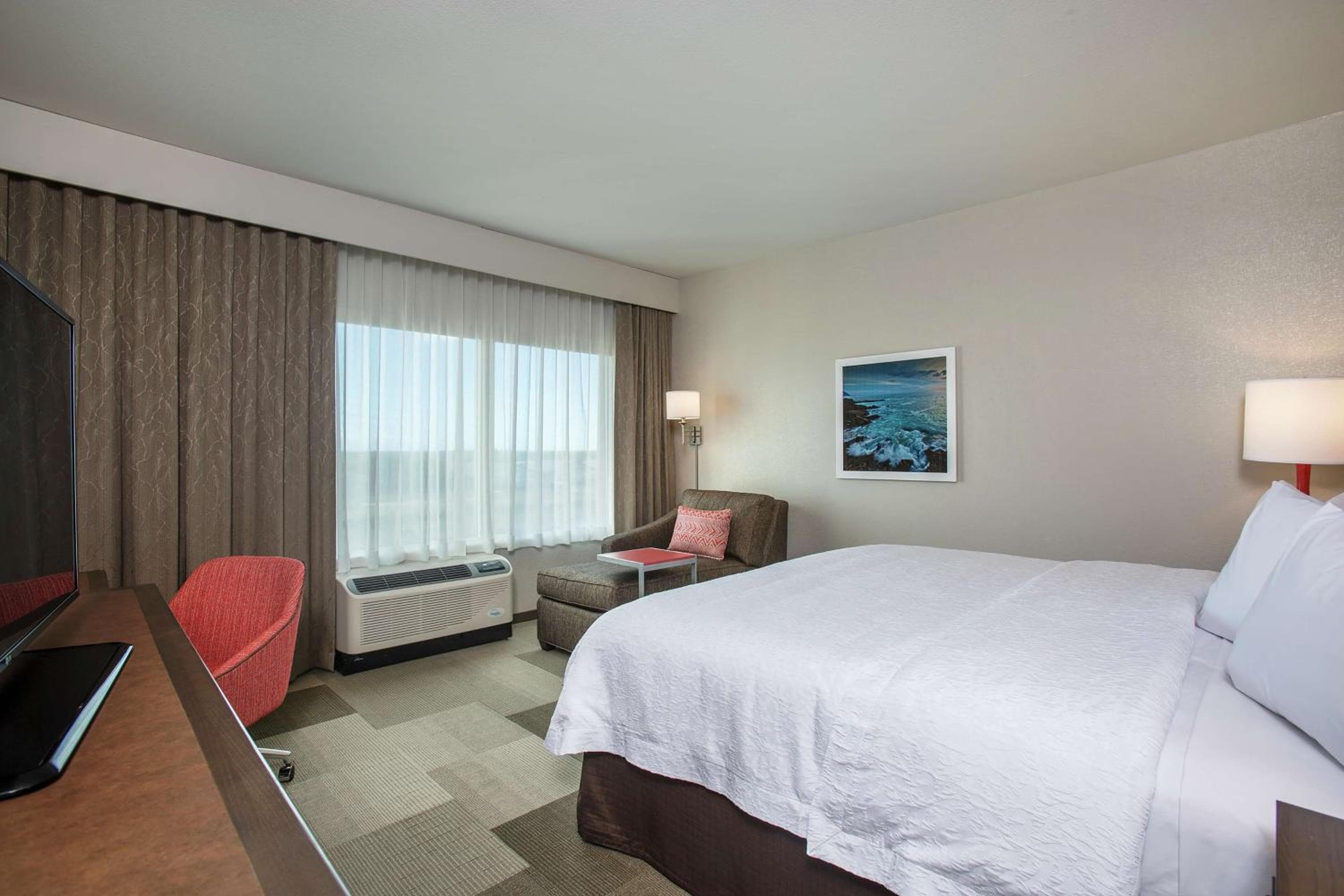 Hampton Inn & Suites Oahu Kapolei - FREE Parking - No Resort Fee