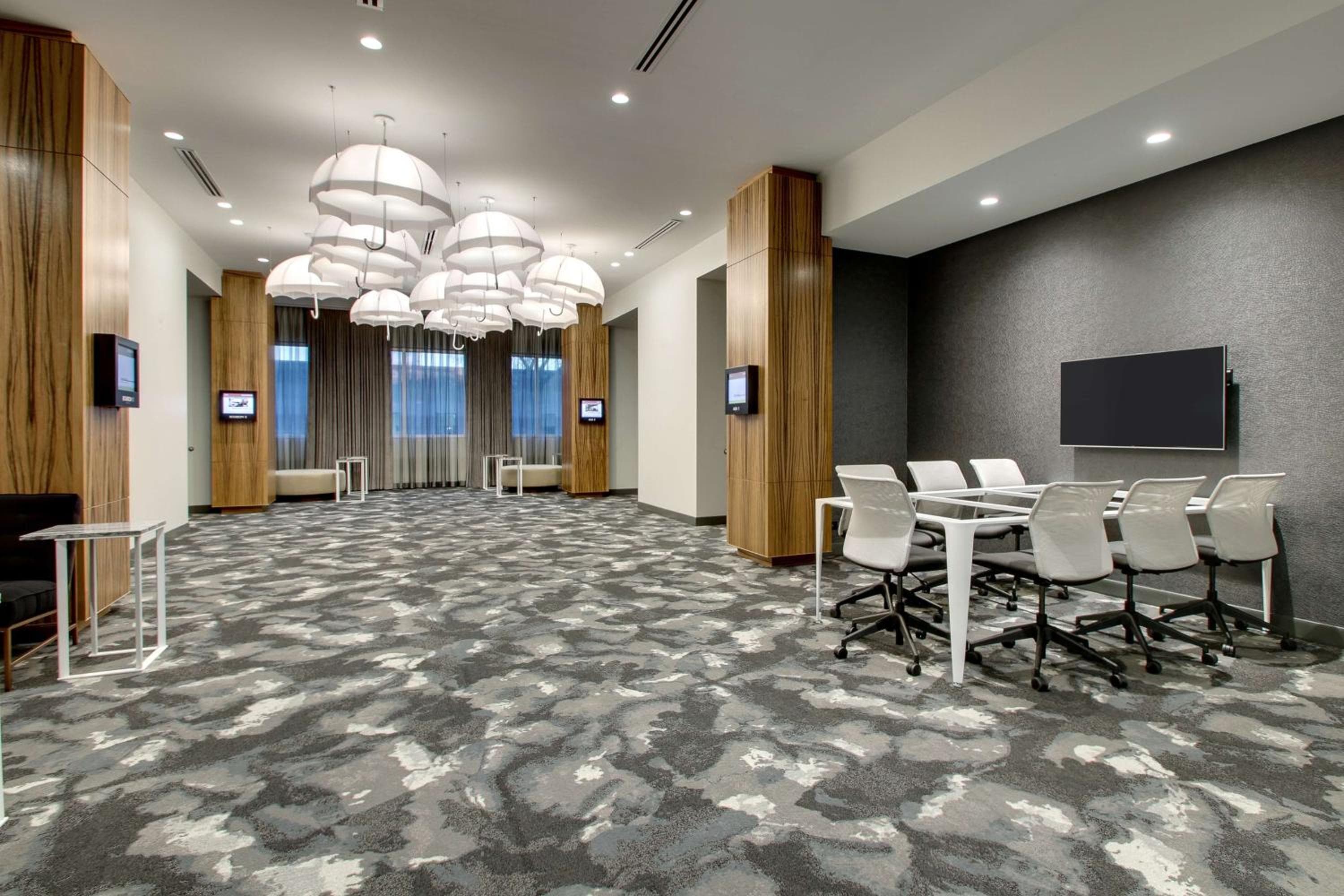 The Rose Chicago, Tapestry Collection By Hilton