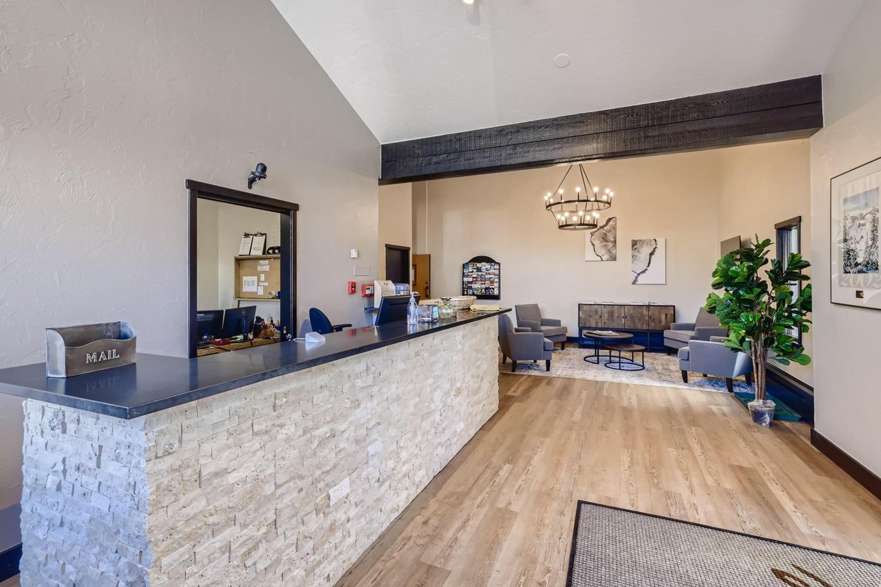 Lift House Lodge, Pet Friendly Studio Condo