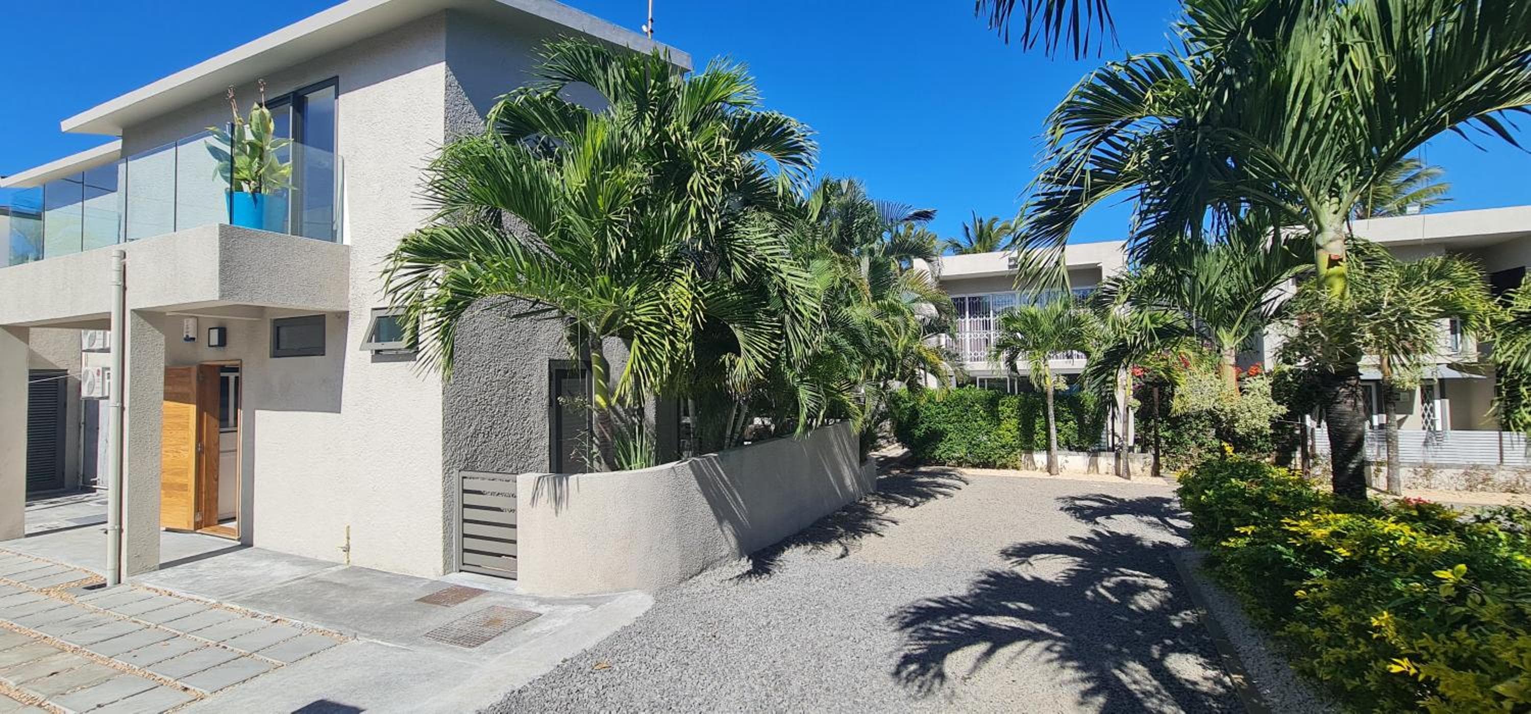 Blue Ocean Suites & Apartments
