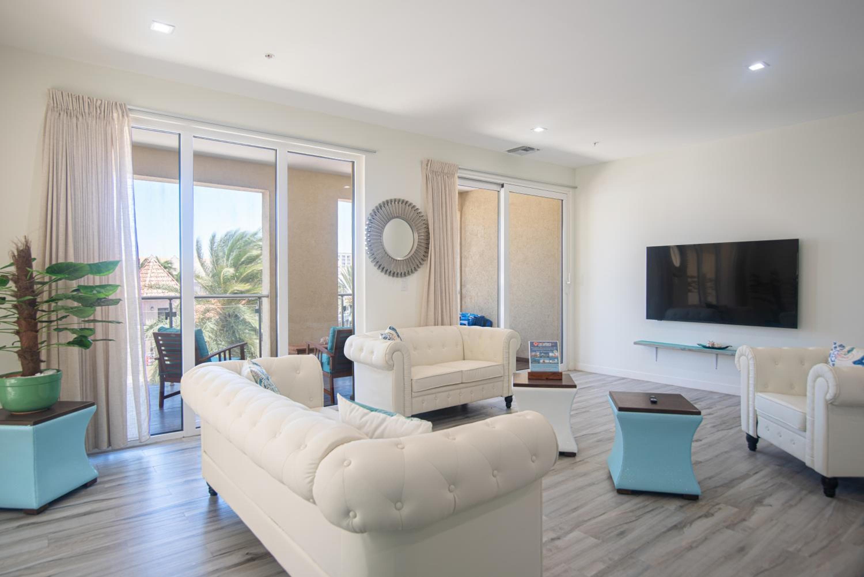 The Cove - Condo Hotel - Palm Beach Strip