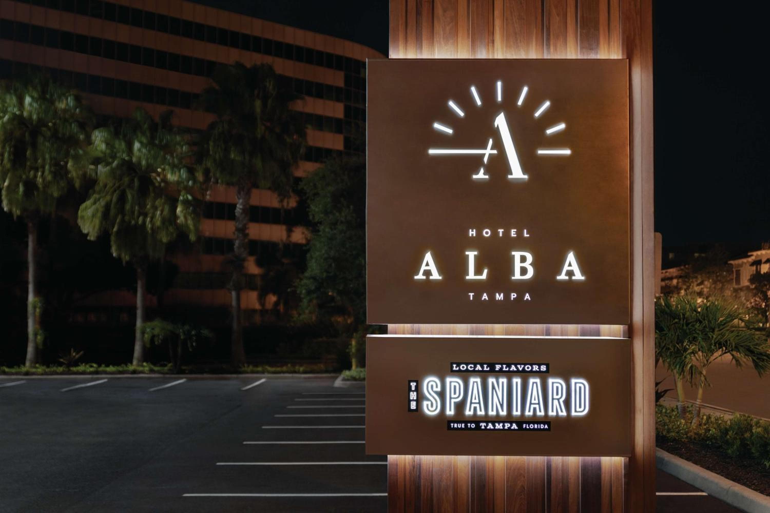 Hotel Alba Tampa, Tapestry Collection By Hilton