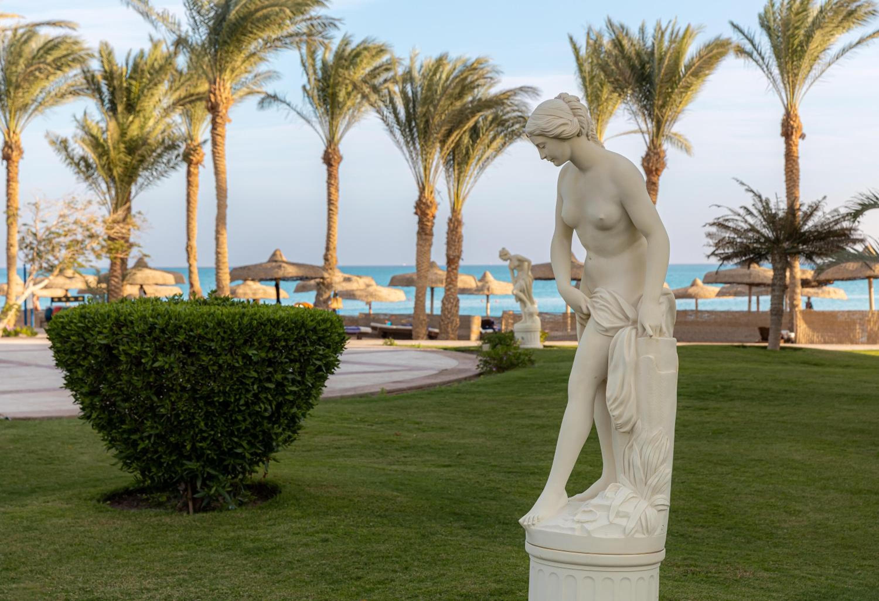 Palm Royale Resort - Soma Bay