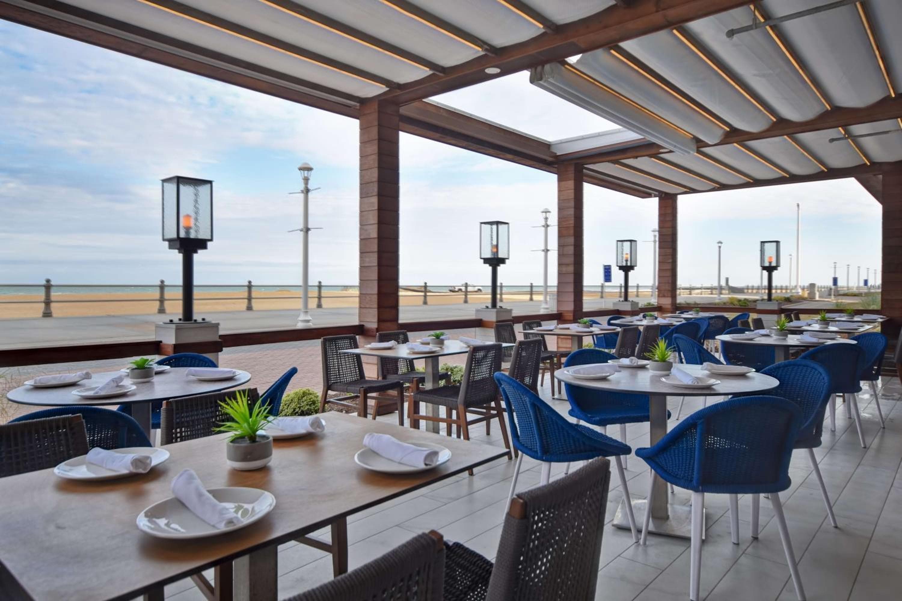 DoubleTree by Hilton Oceanfront Virginia Beach