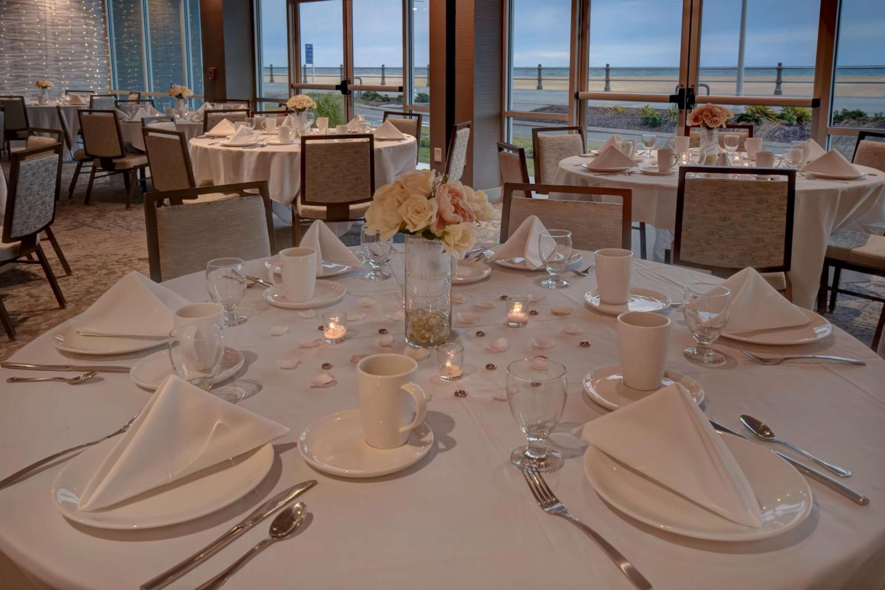 DoubleTree by Hilton Oceanfront Virginia Beach