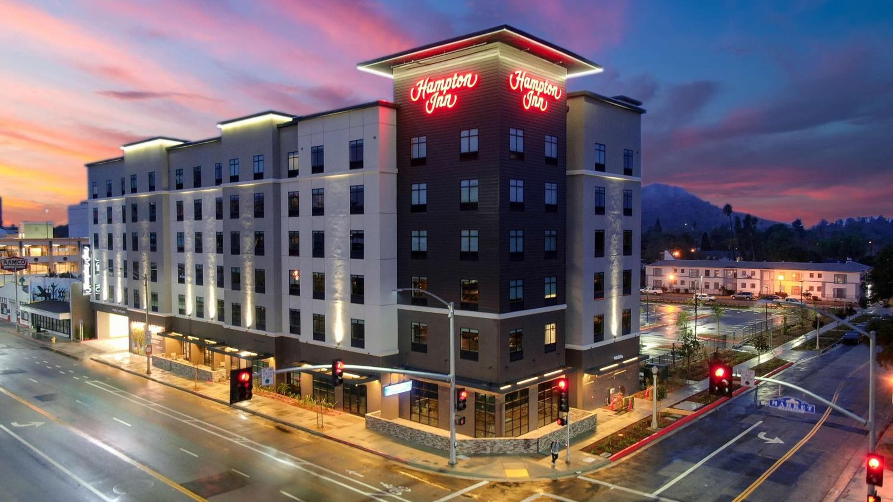 Hampton Inn Riverside Downtown Convention Center