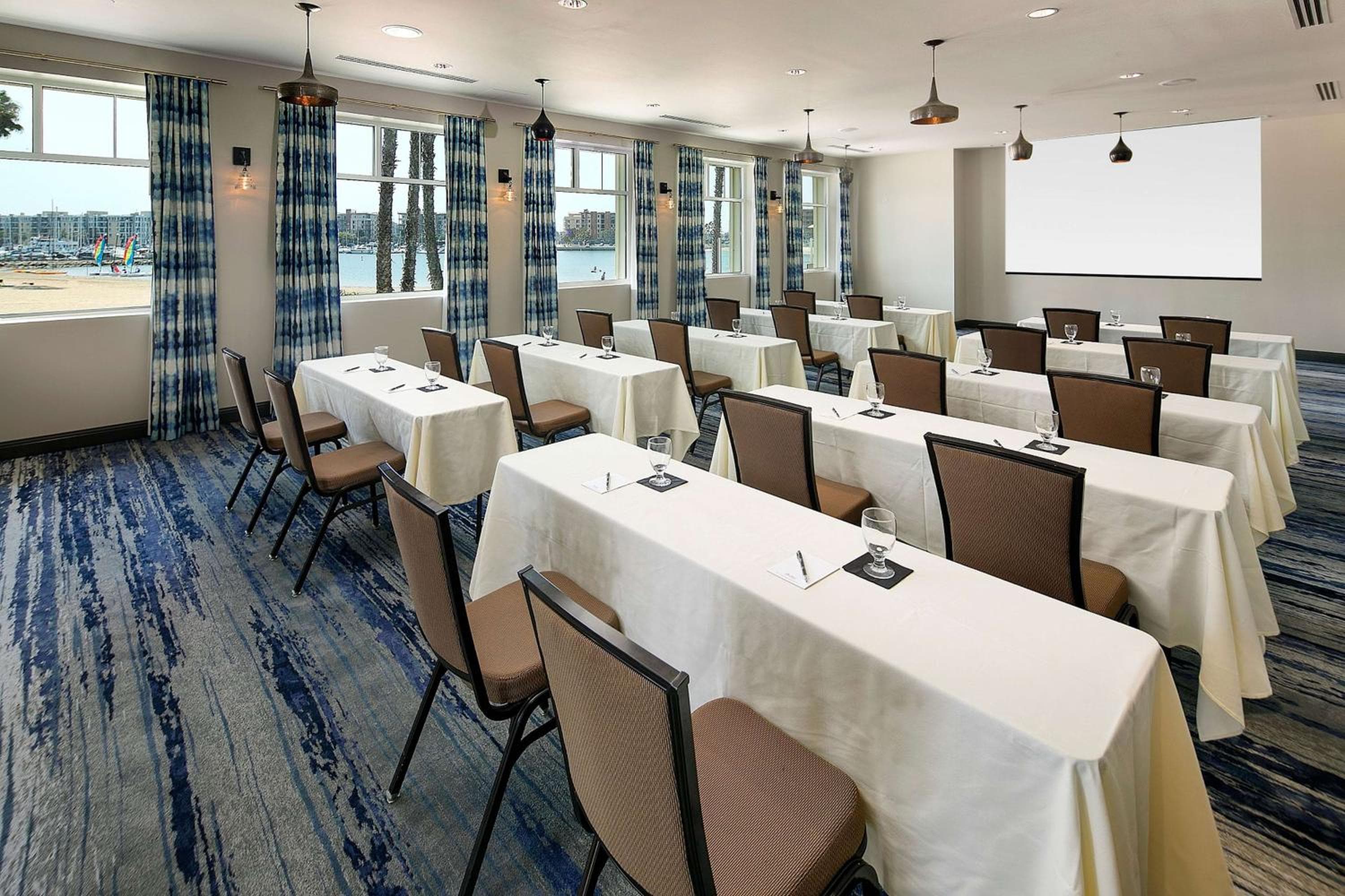 Jamaica Bay Inn Marina Del Rey Tapestry Collection by Hilton