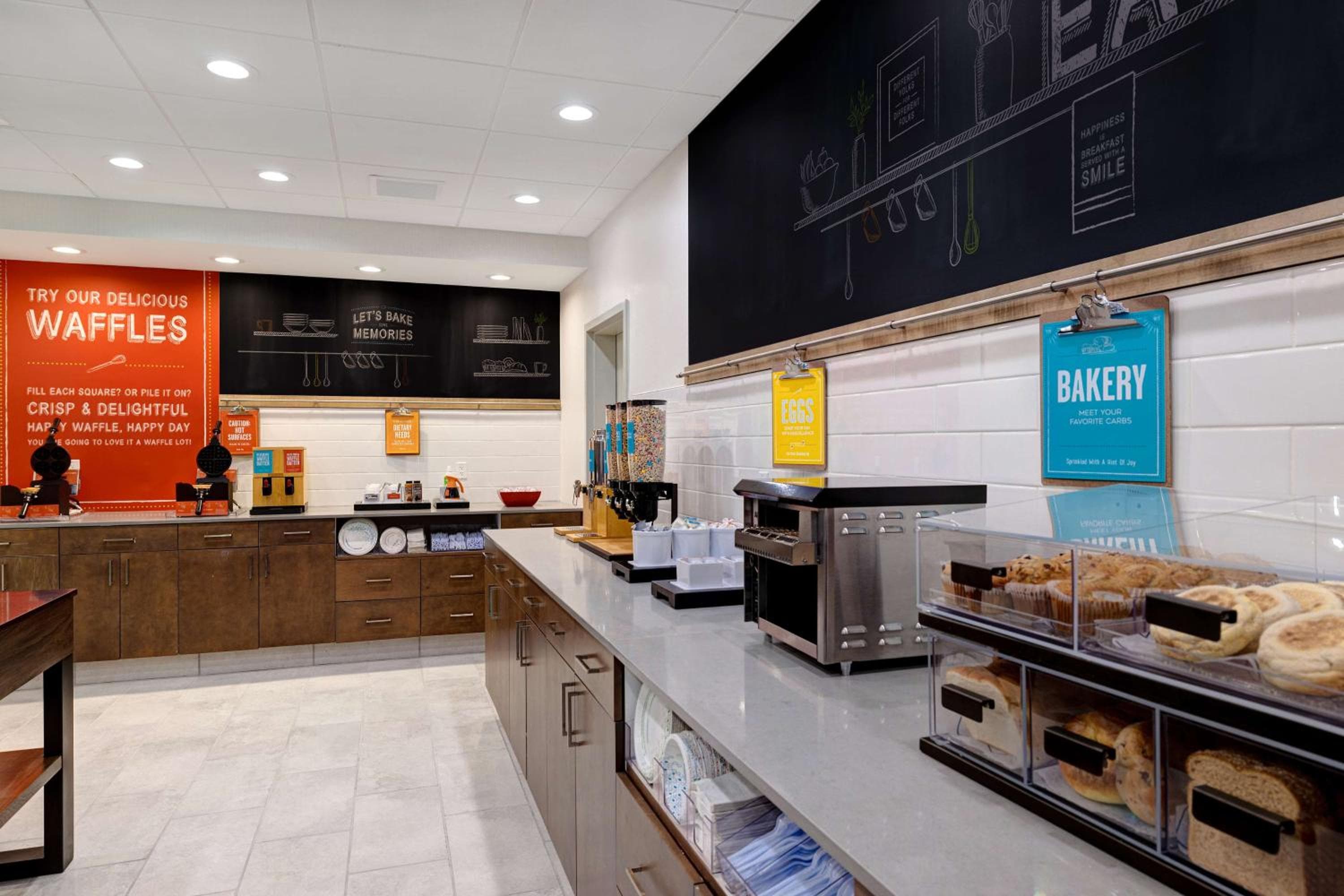 Hampton Inn & Suites Marina