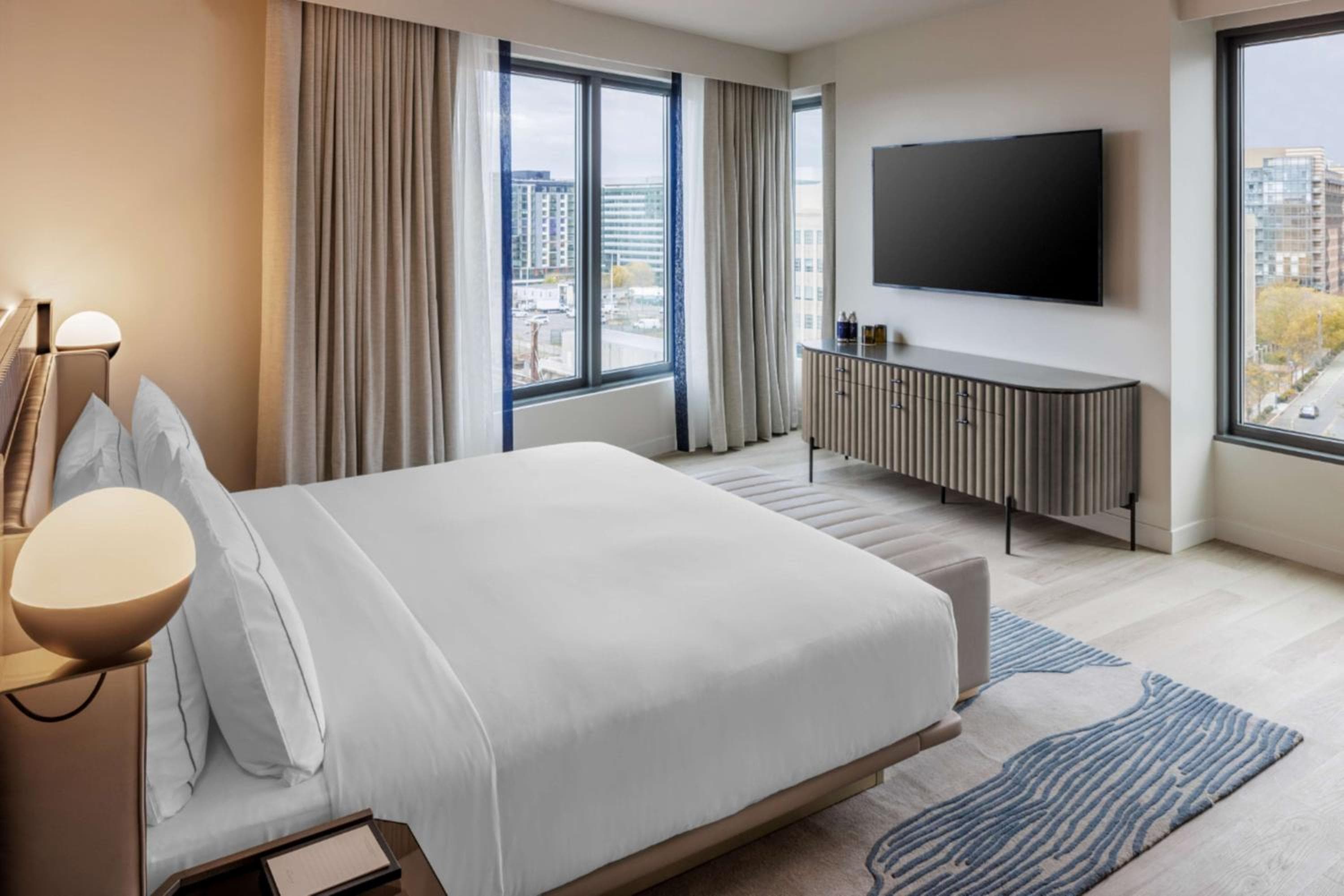 The Morrow Washington Dc, Curio Collection By Hilton