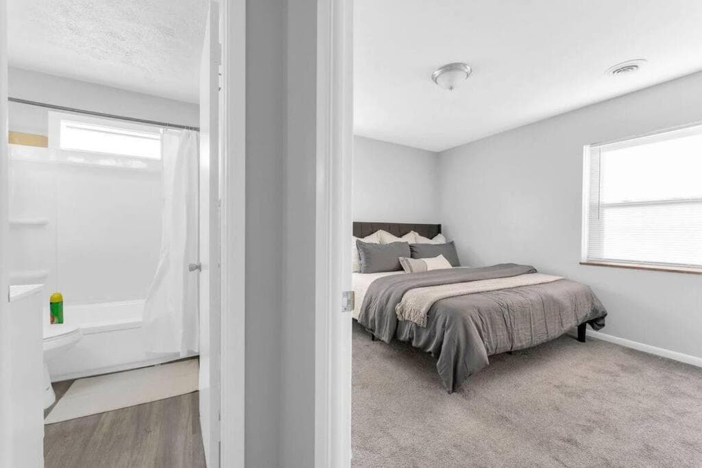 Maple Heights Getaway
