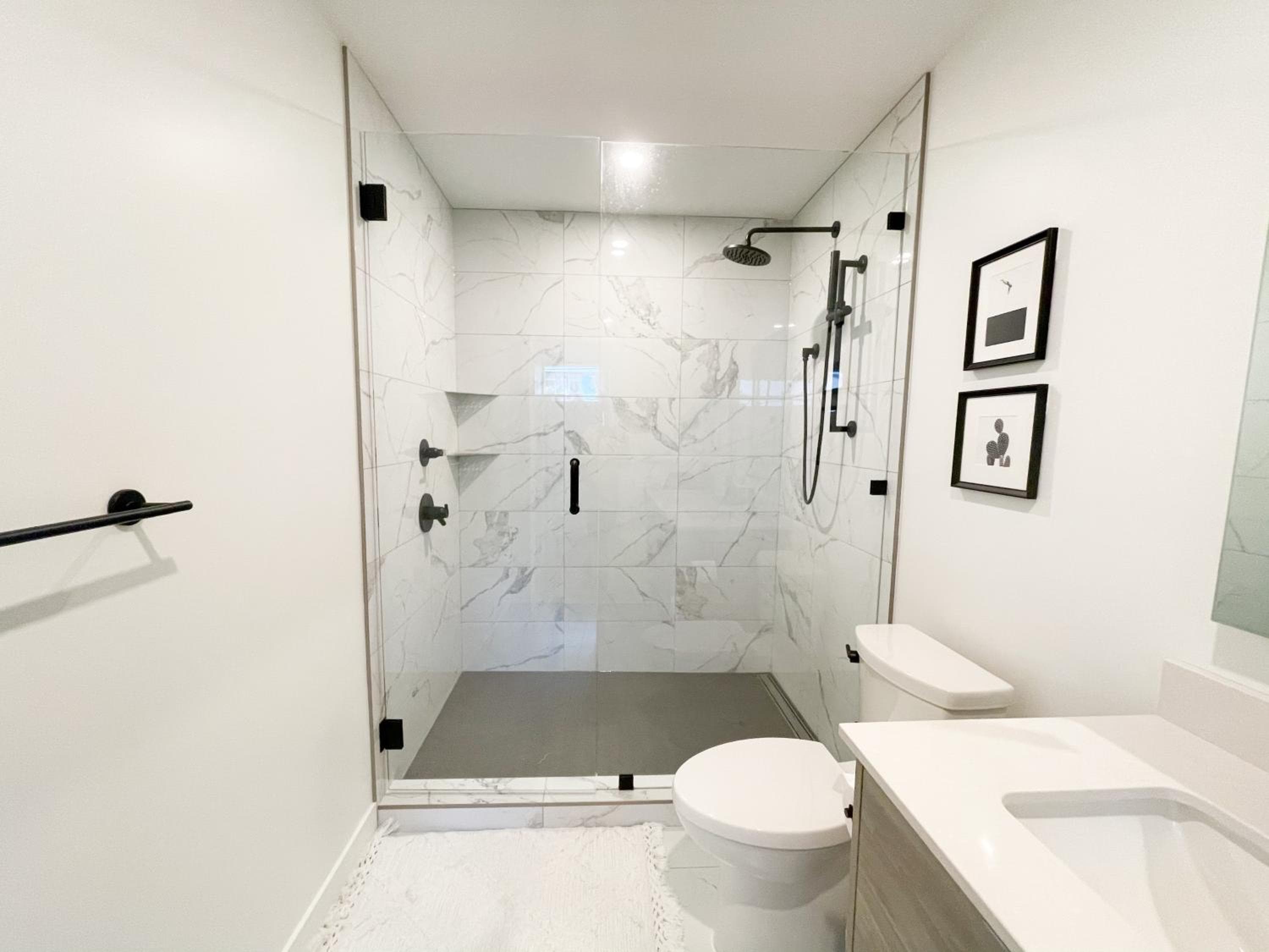 *NEW* HAVN HOUSE MODERN RETREAT - STEPS FROM BEACH