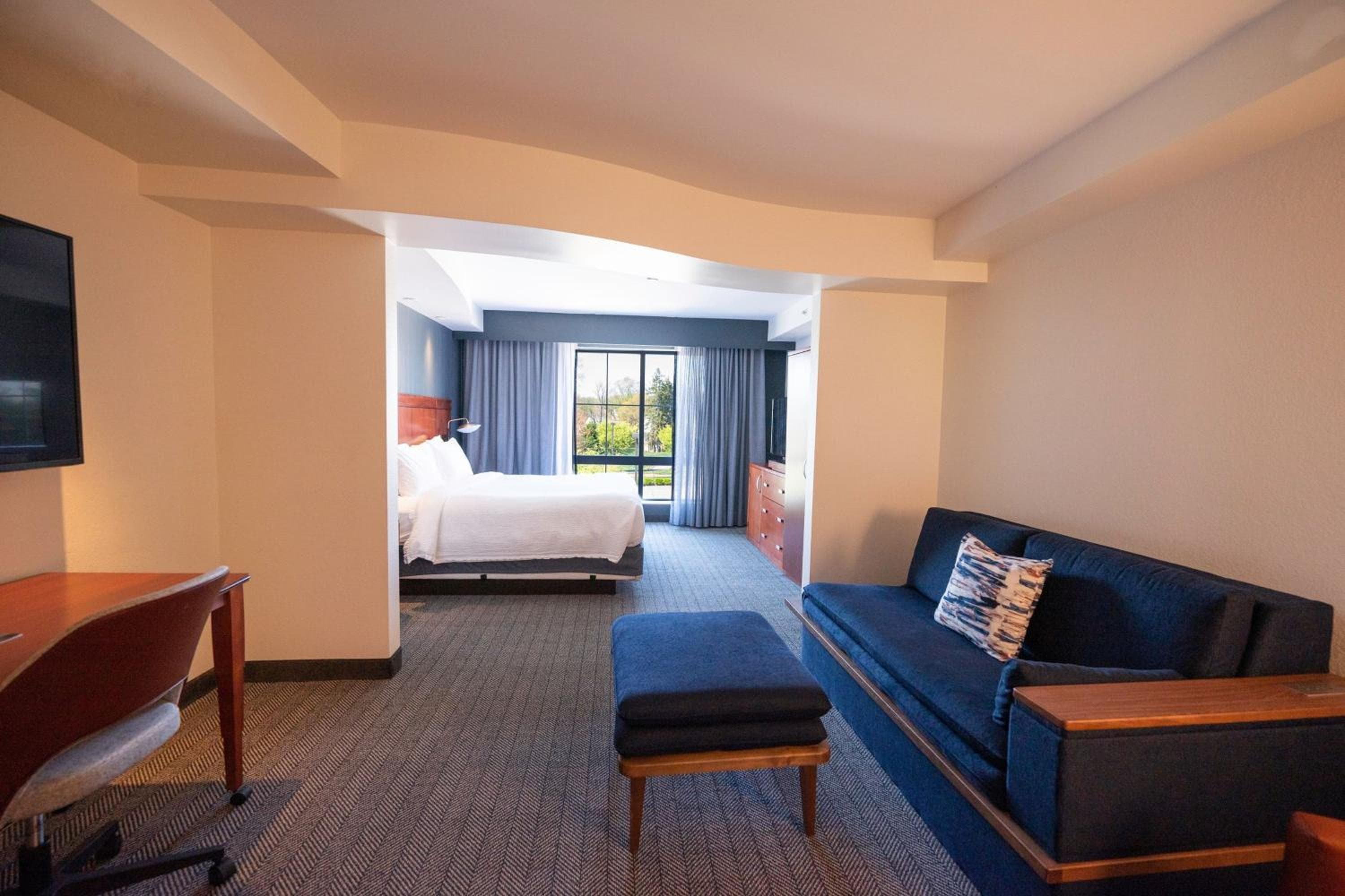 Courtyard by Marriott Philadelphia Springfield