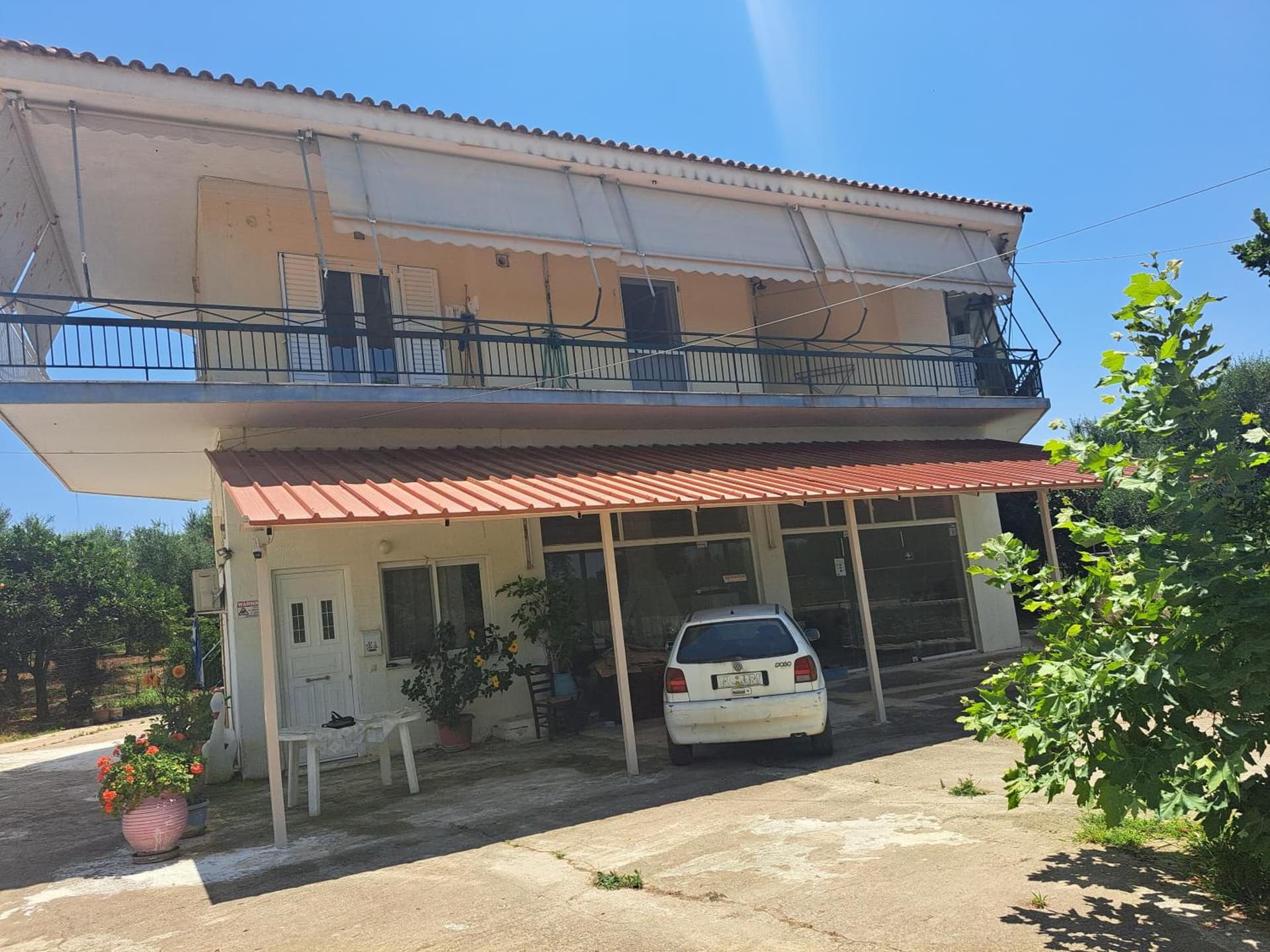 Stathis Rooms