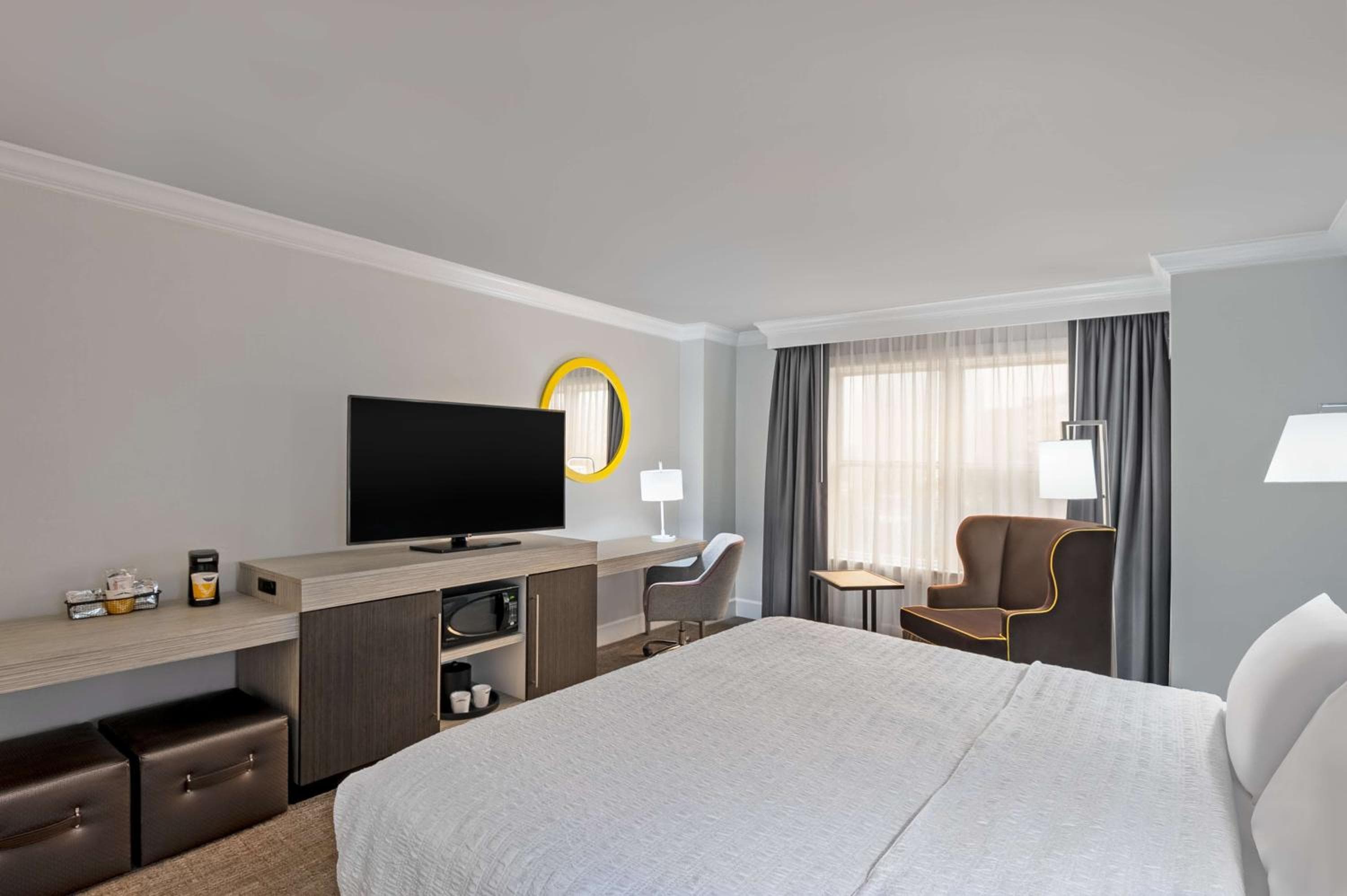 Hampton Inn & Suites Stamford