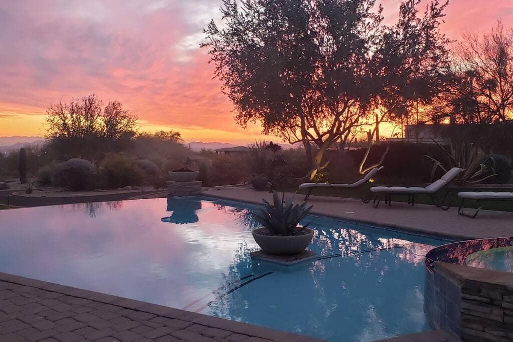 Private Luxury Estate on 5 acres