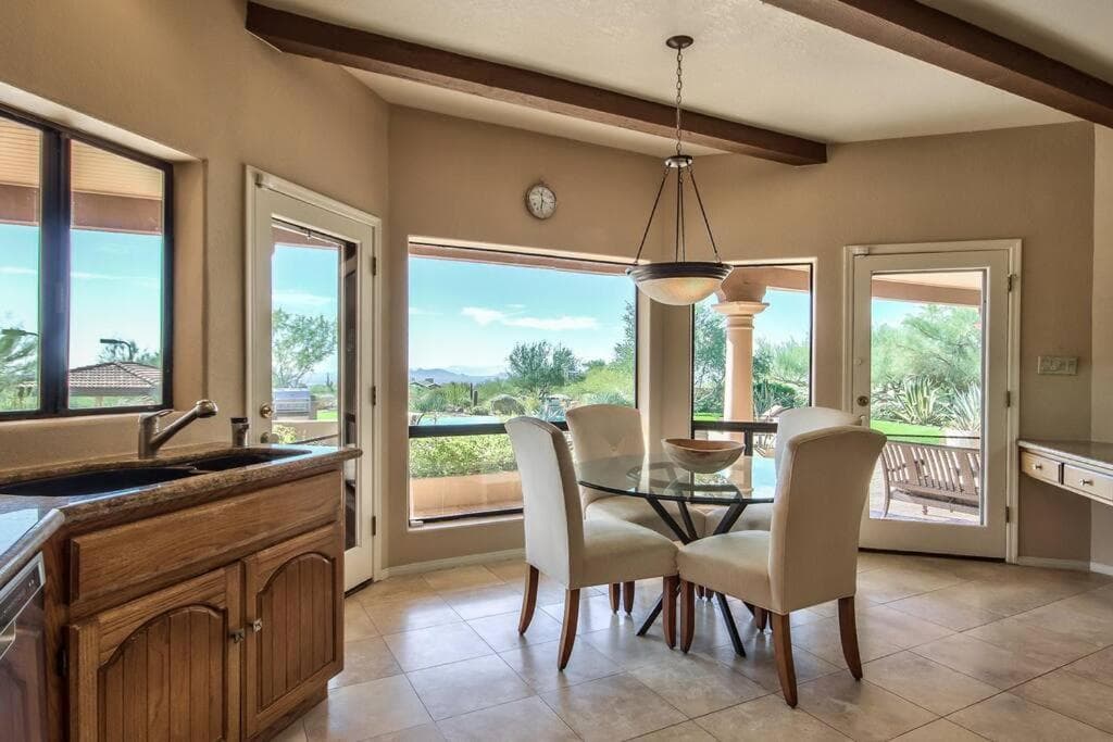 Private Luxury Estate on 5 acres