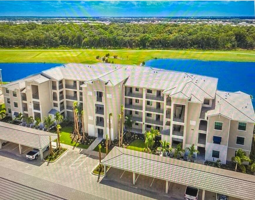 GOLF Paradise!-Lakewood National -Beautiful Resort -Palmer's Cove Condo