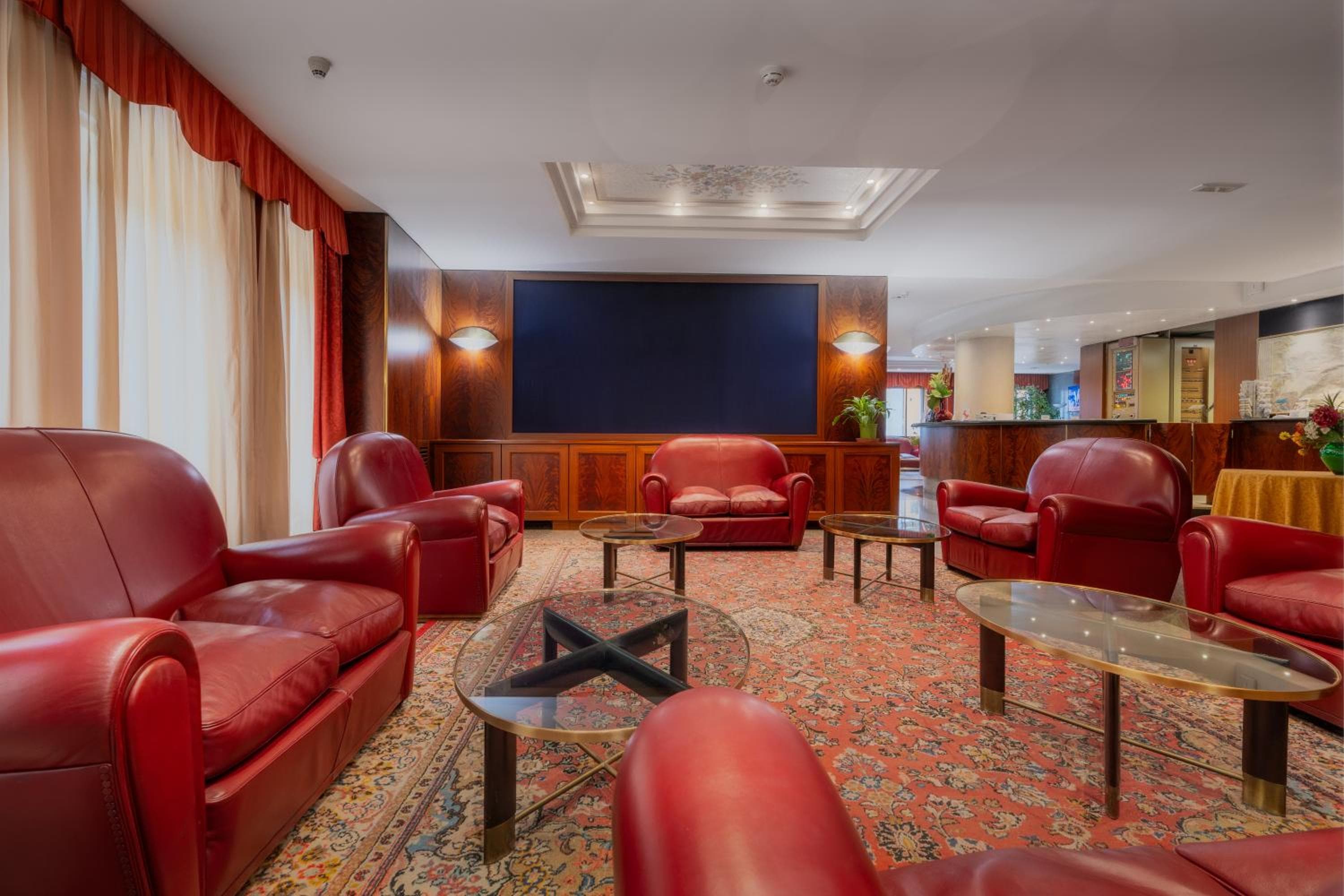 Hotel Crivi's