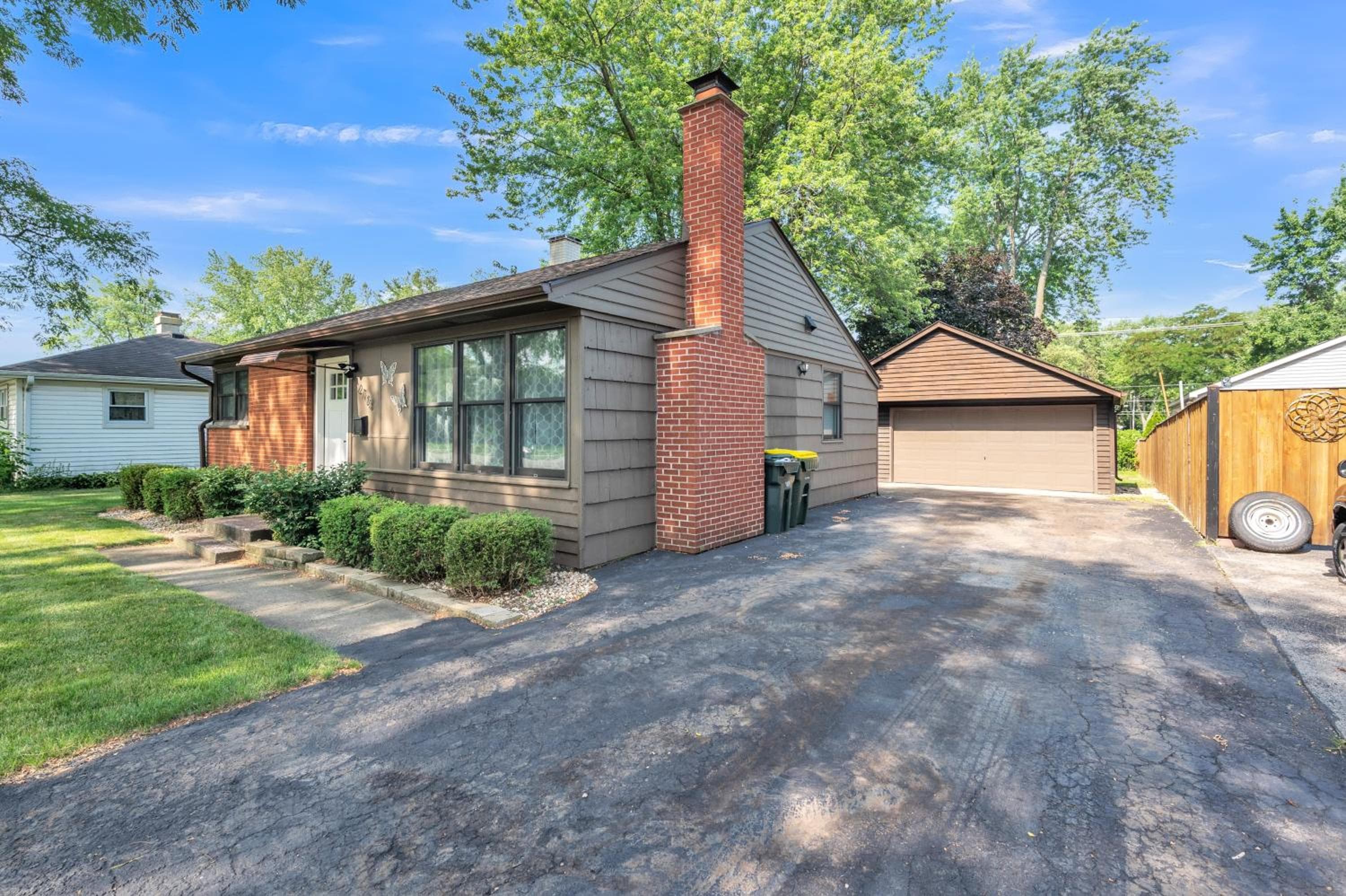 Comforting Retreat Near Woodfield Mall home