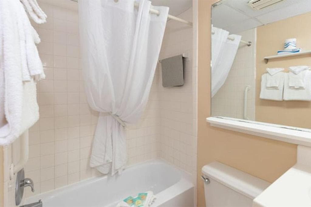 Studio w Balcony and Ocean View - Boardwalk One - 203