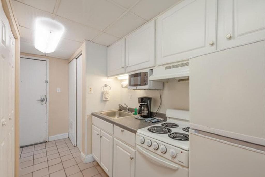 Studio w Balcony and Ocean View - Boardwalk One - 203