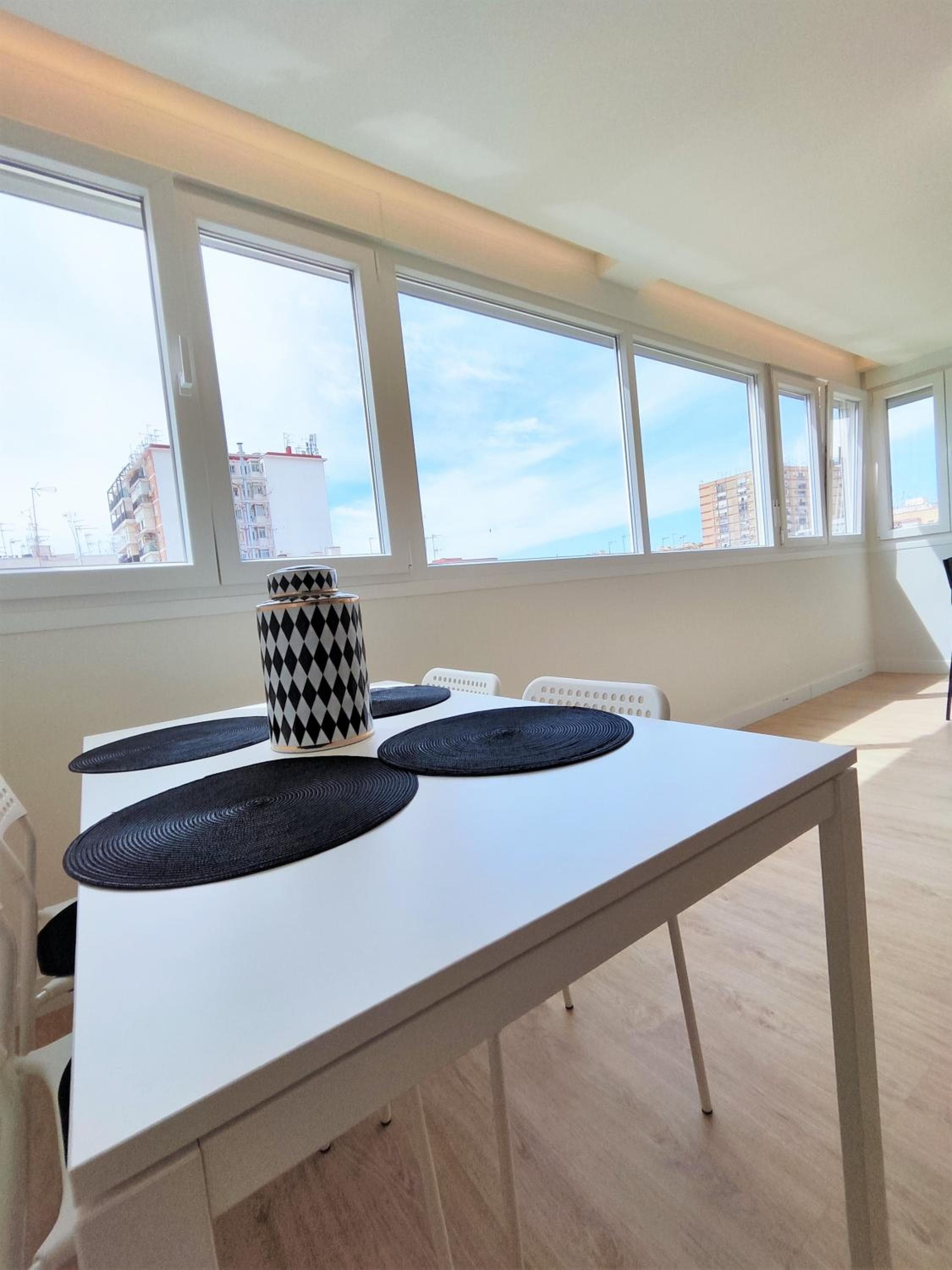 Aljarafe Central Square - by Pro Apartments