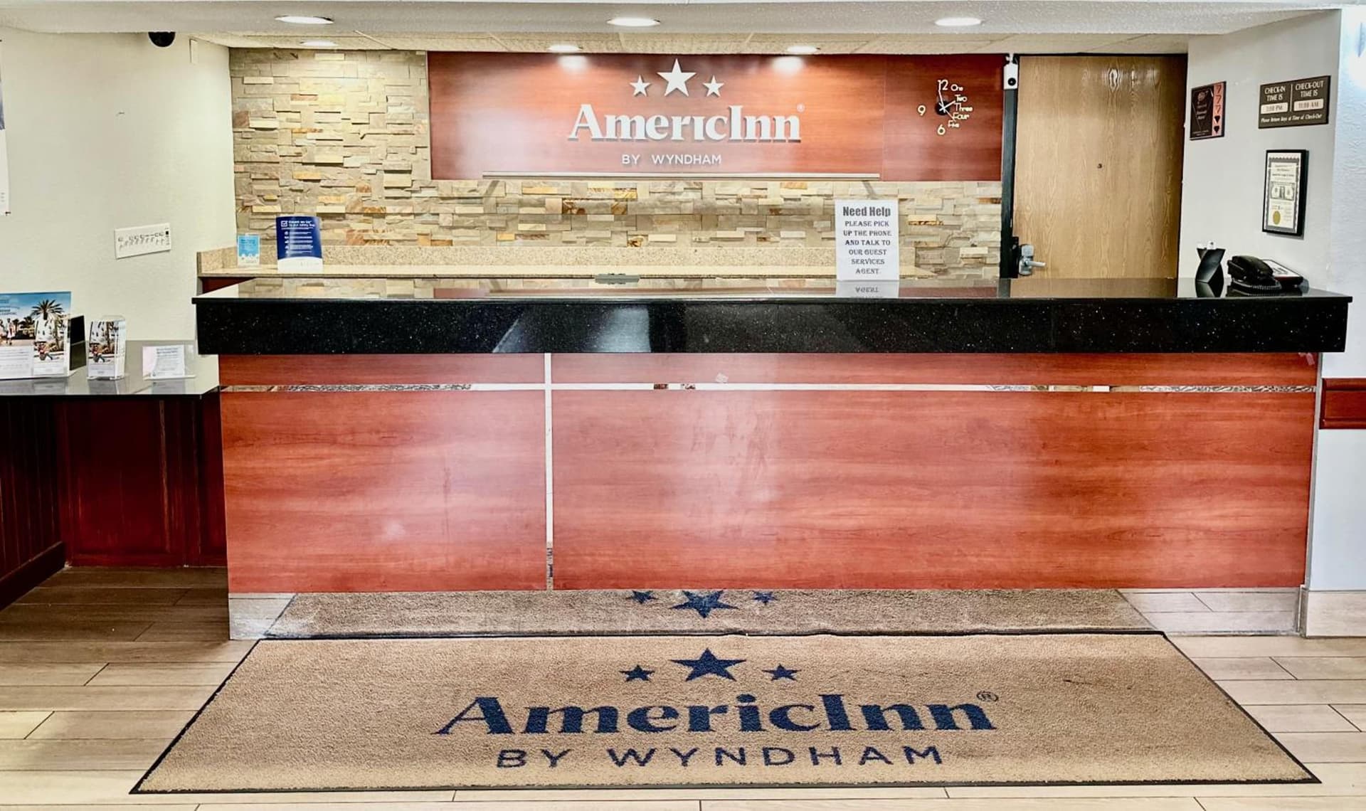 AmericInn by Wyndham Shakopee Near Canterbury Park