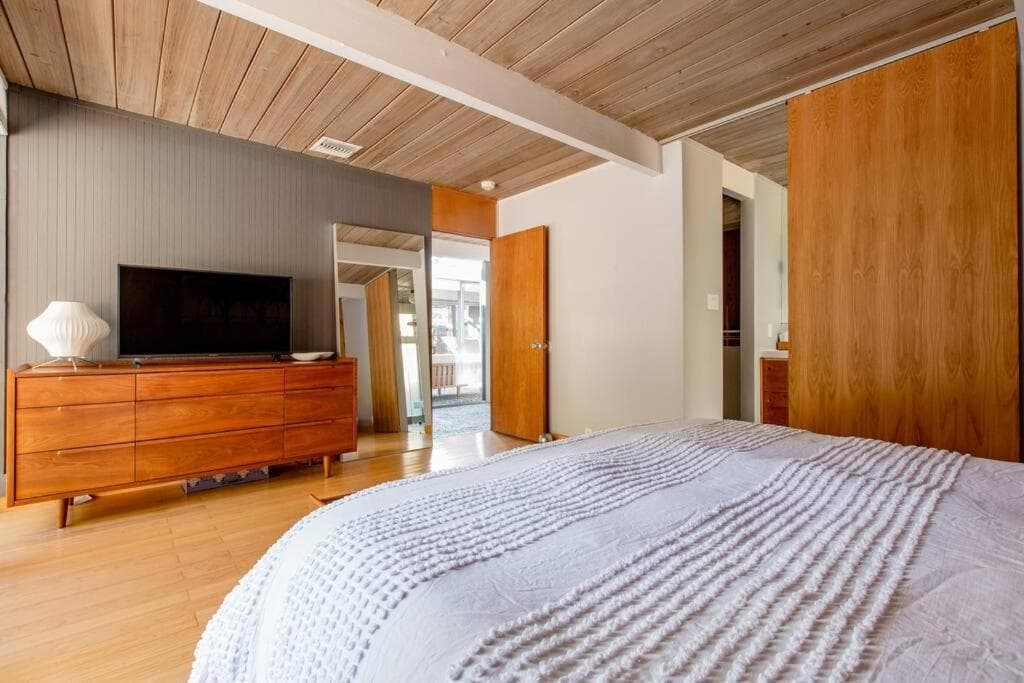 Eichler Mid Century Modern Designer Pool/Jacuzzi