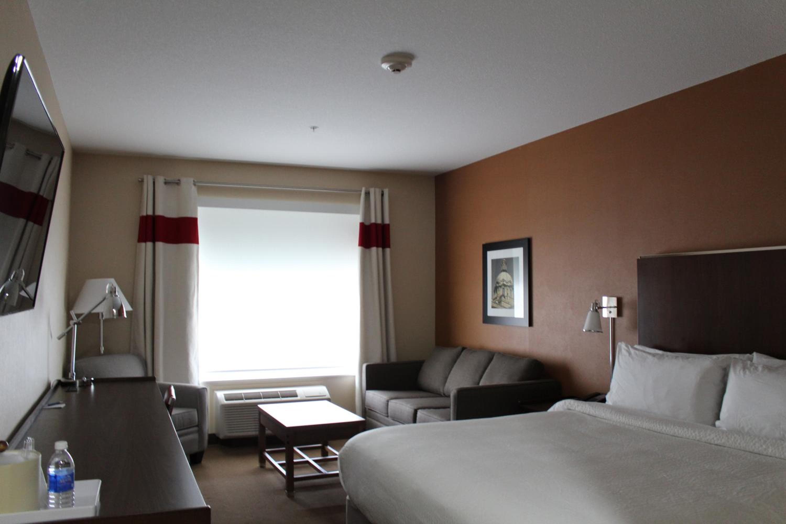 Four Points by Sheraton Edmonton West