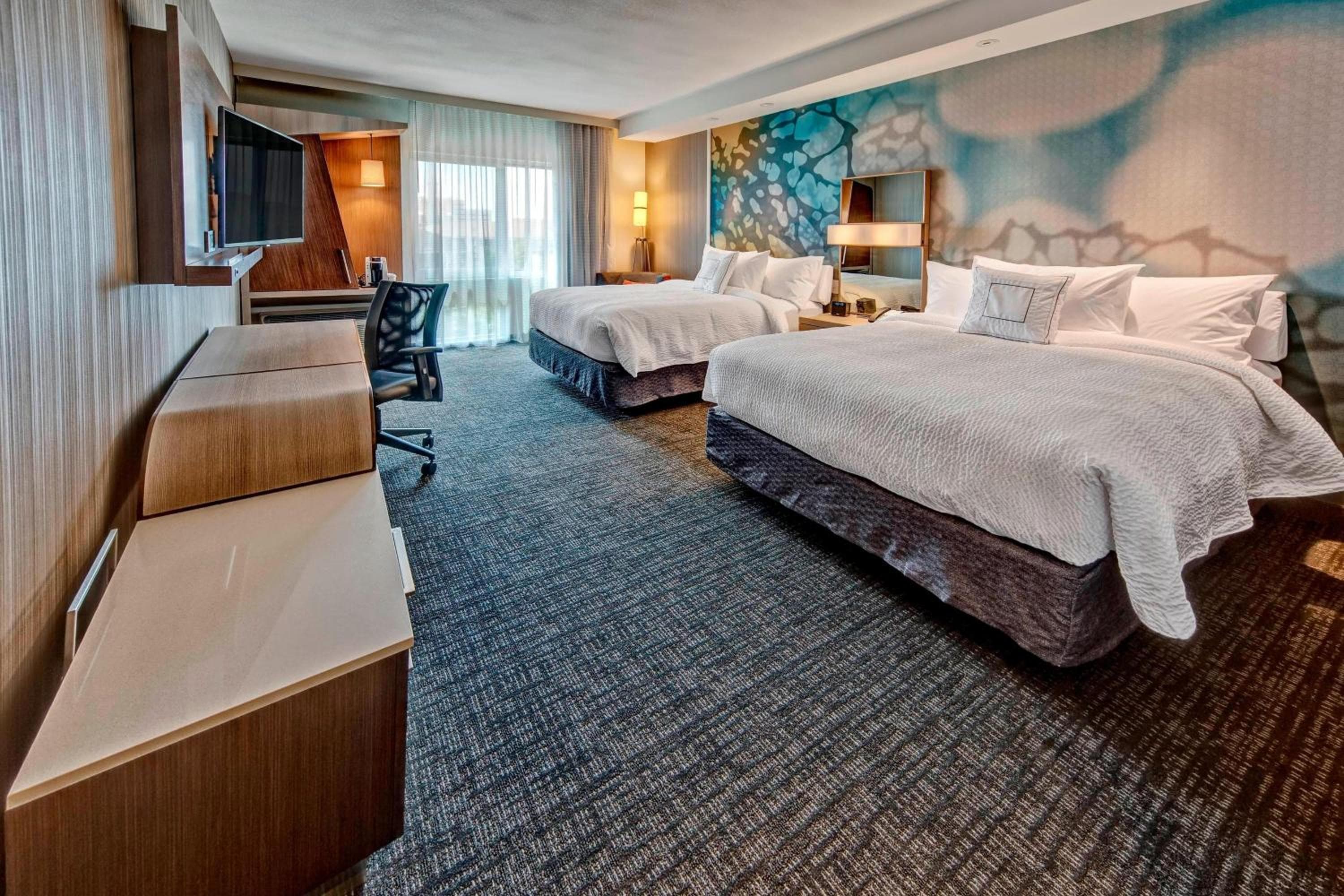 Courtyard by Marriott Westbury Long Island