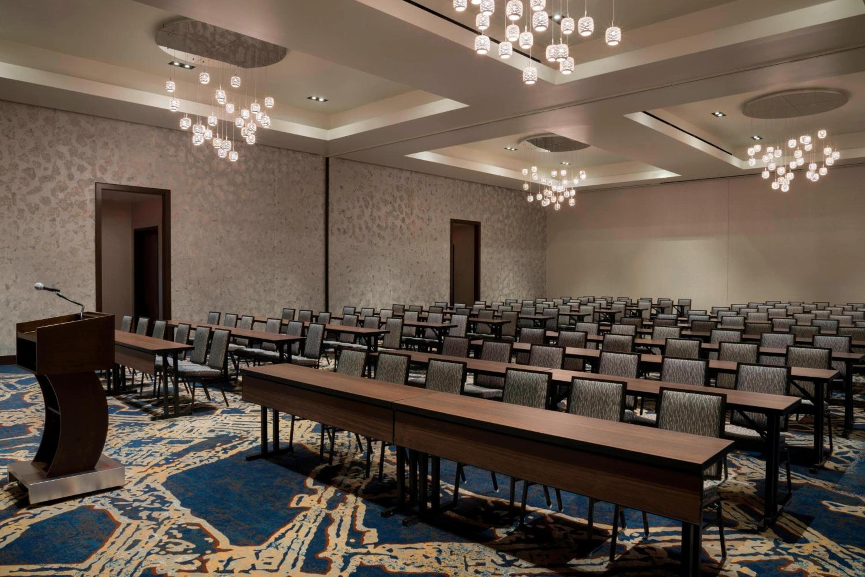 Buffalo Marriott at LECOM HARBORCENTER