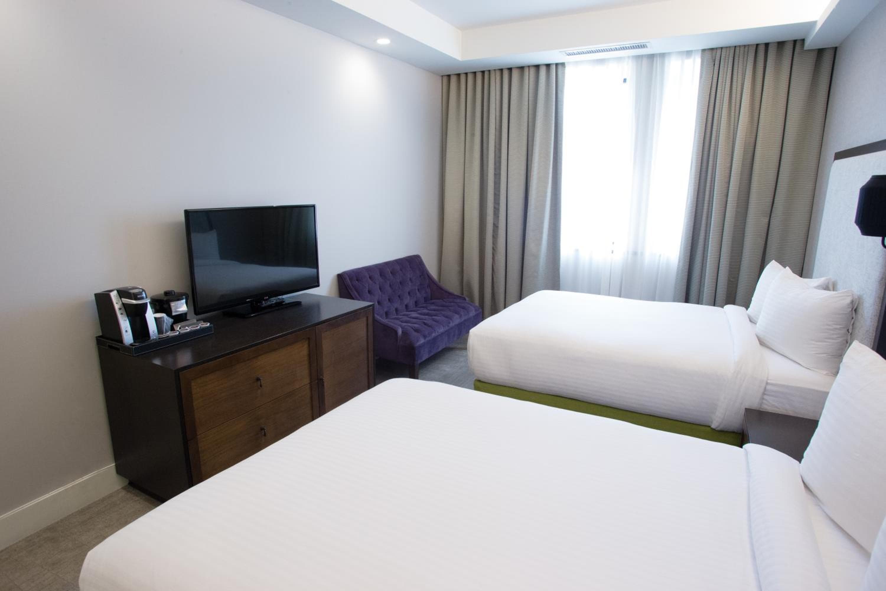 Leon Hotel LES