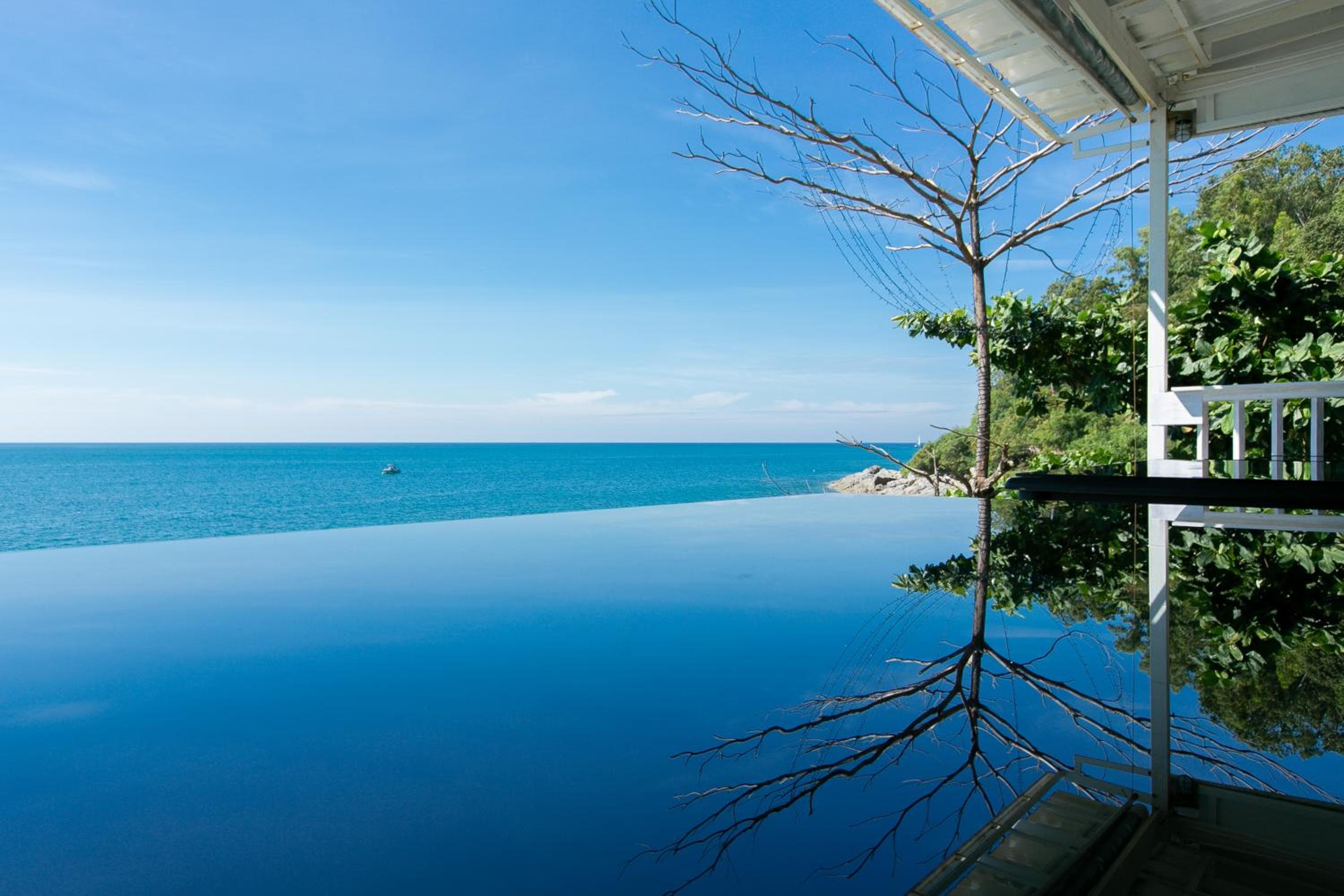 Naiharn On The Rock Resort Phuket