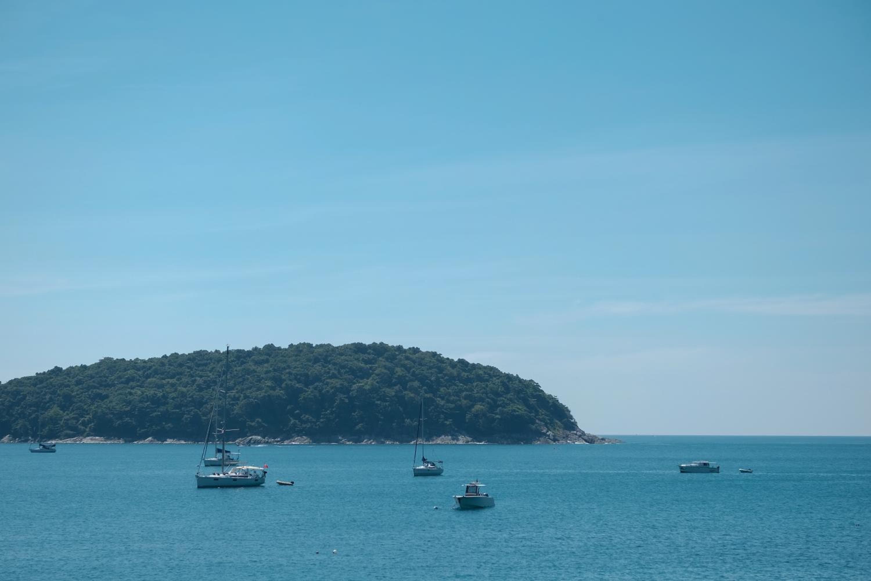 Naiharn On The Rock Resort Phuket