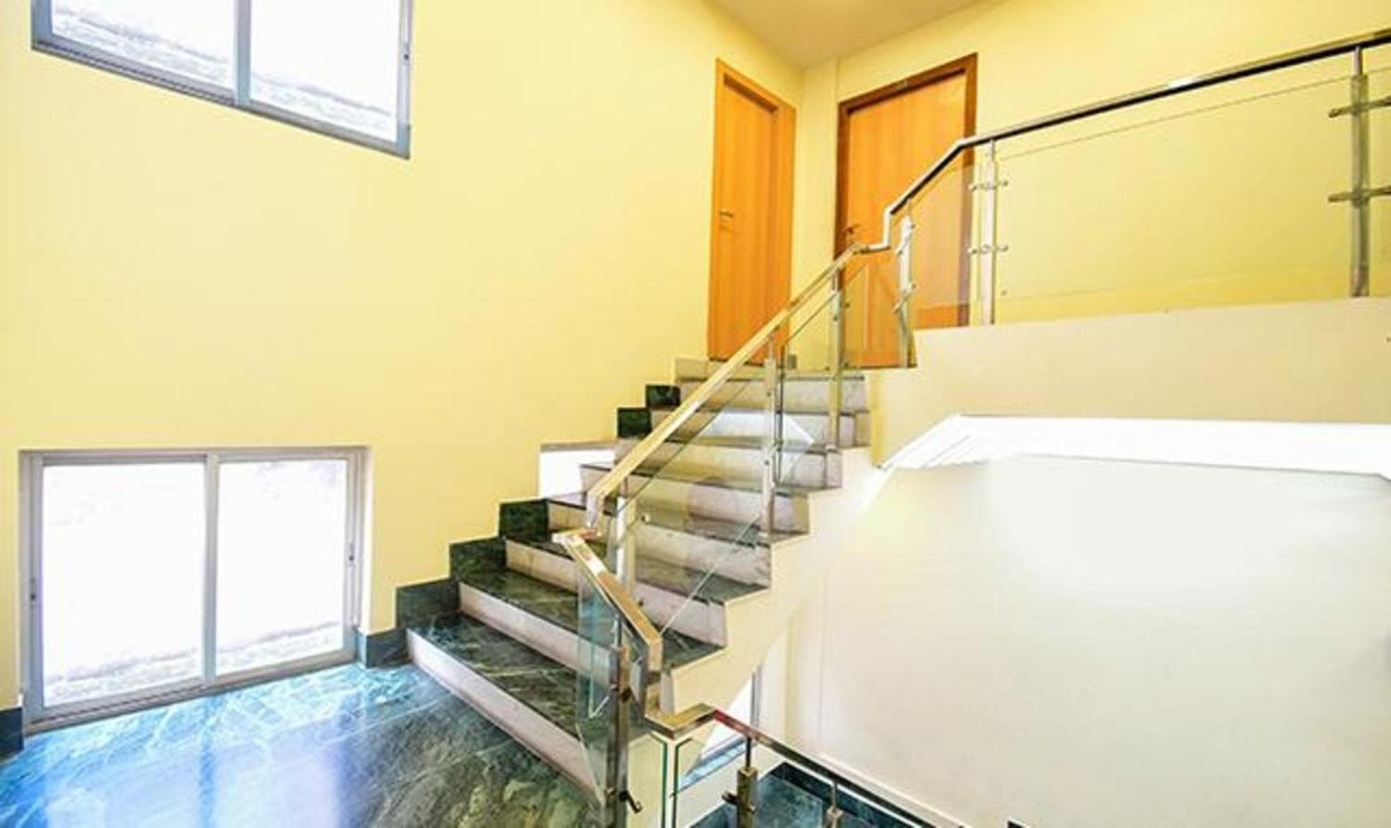 FabHotel Stay Inn International - Nr Sealdah Station