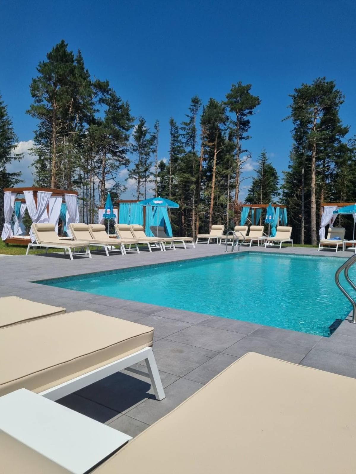 103 View Park Hotel