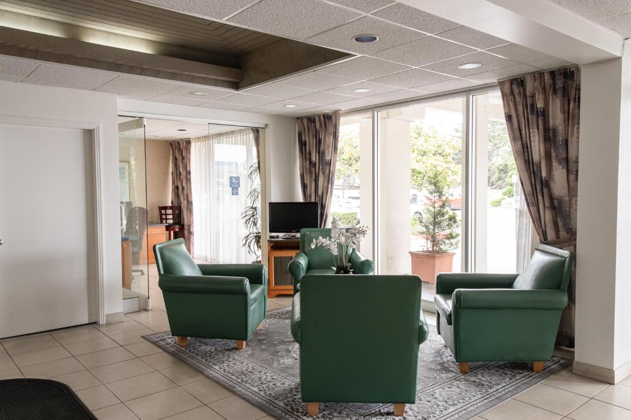 Travelodge by Wyndham Monterey Bay