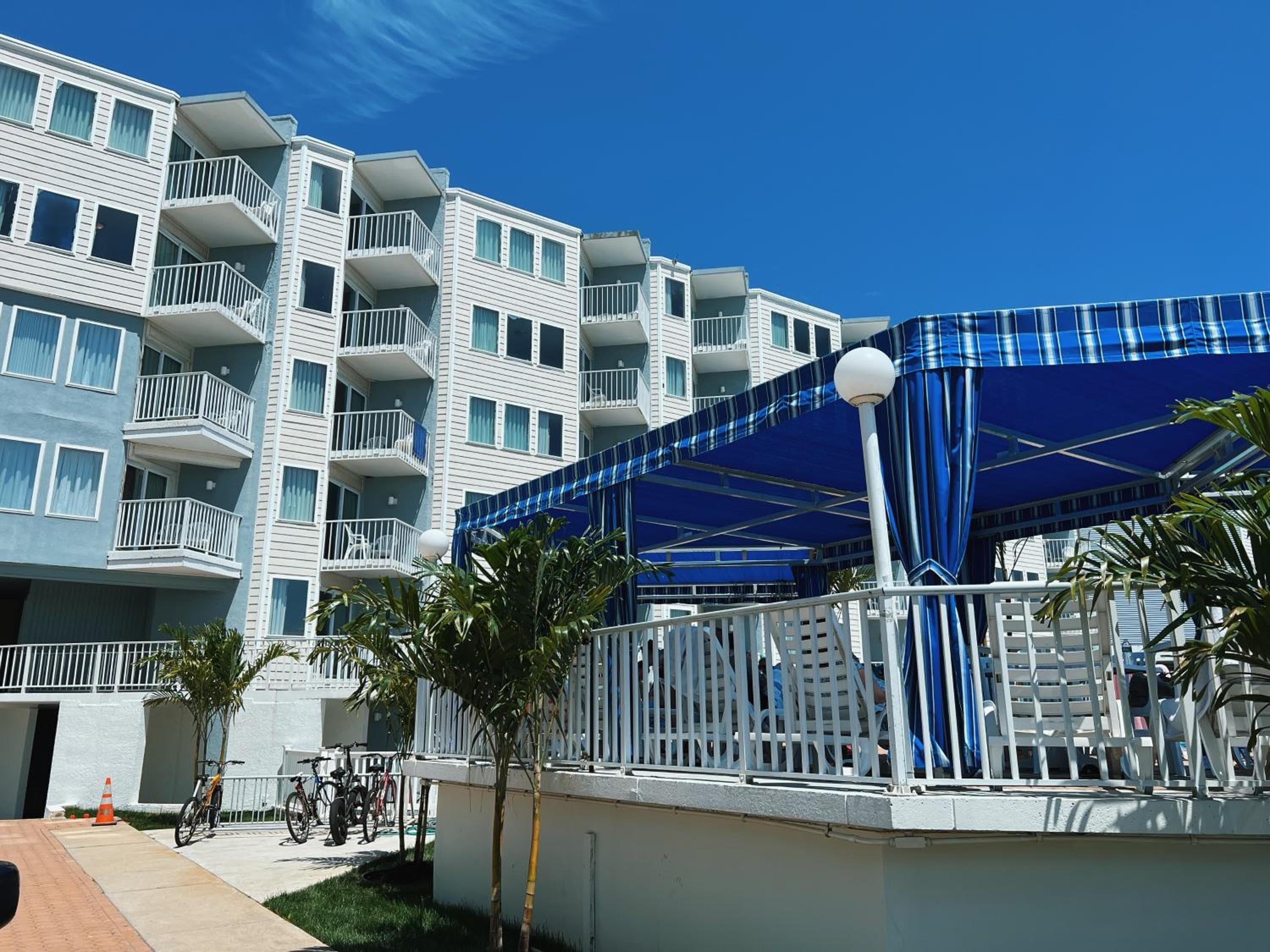 El Coronado Resort